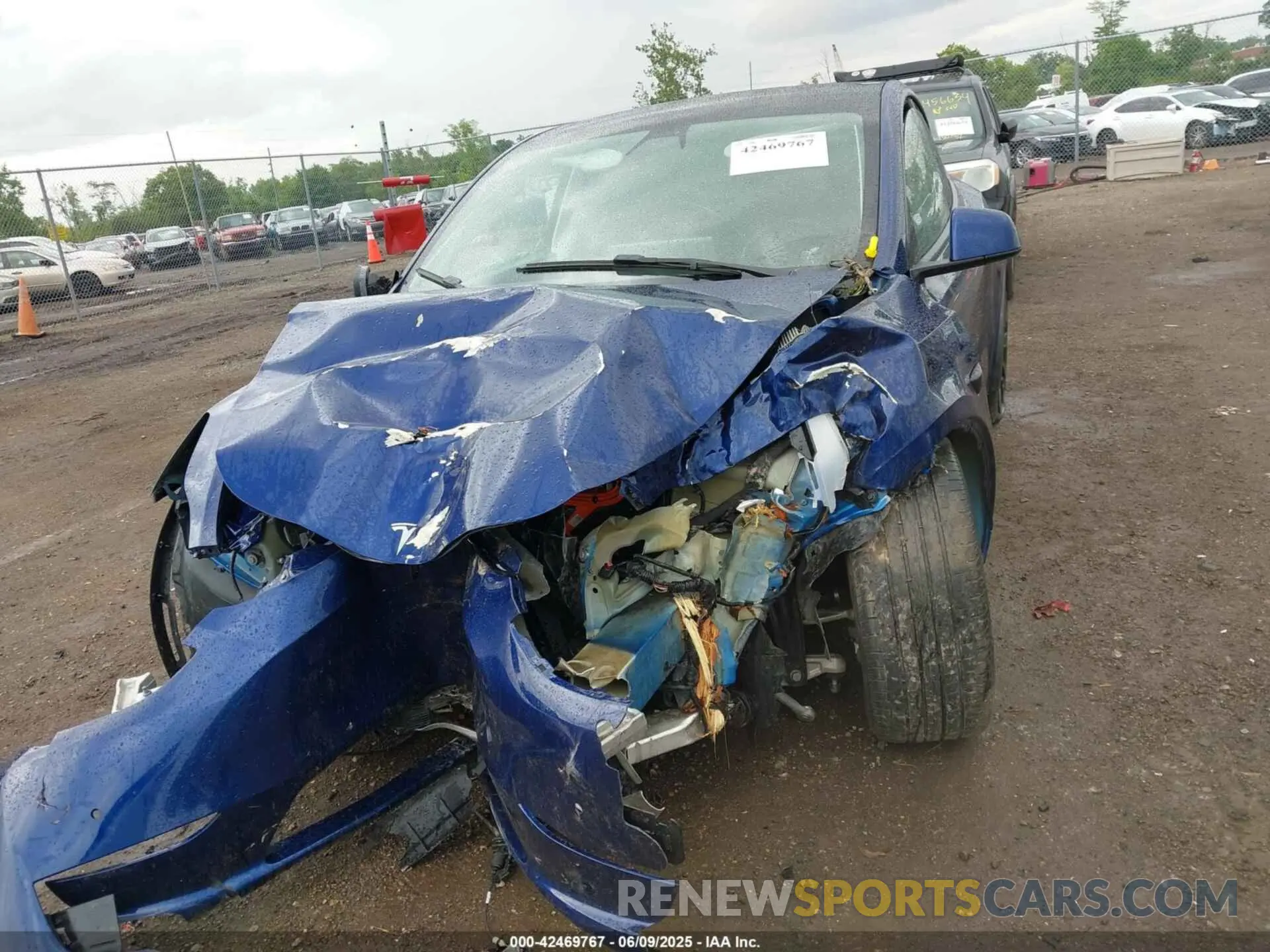 6 Photograph of a damaged car 5YJYGDEE9MF231612 TESLA MODEL Y 2021