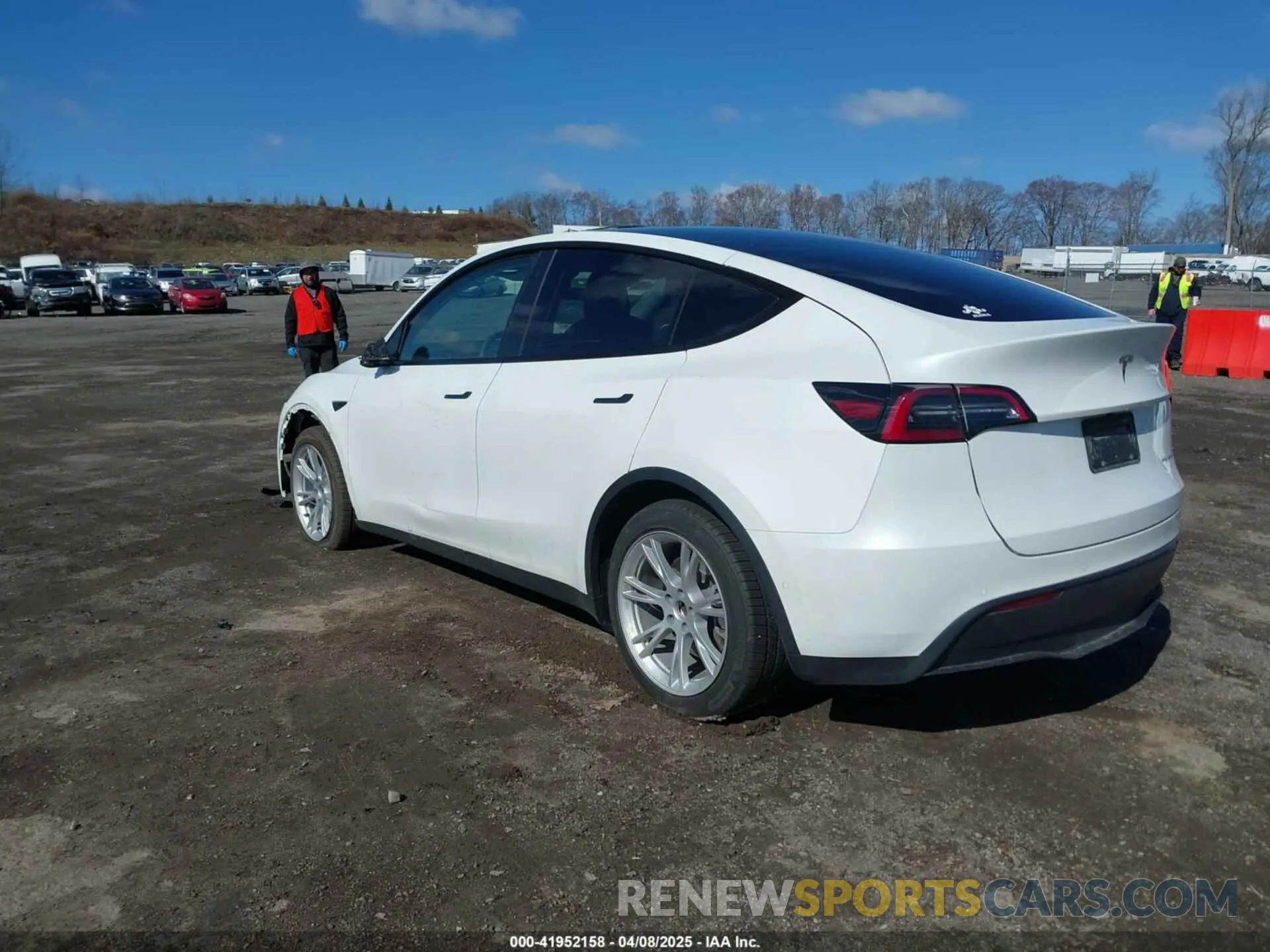 3 Photograph of a damaged car 5YJYGDEE9MF239726 TESLA MODEL Y 2021