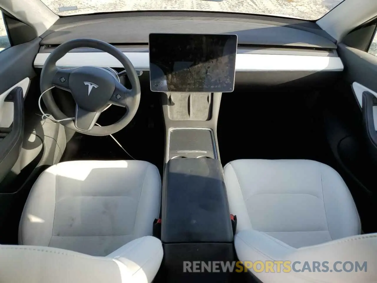 8 Photograph of a damaged car 5YJYGDEE9MF264786 TESLA MODEL Y 2021