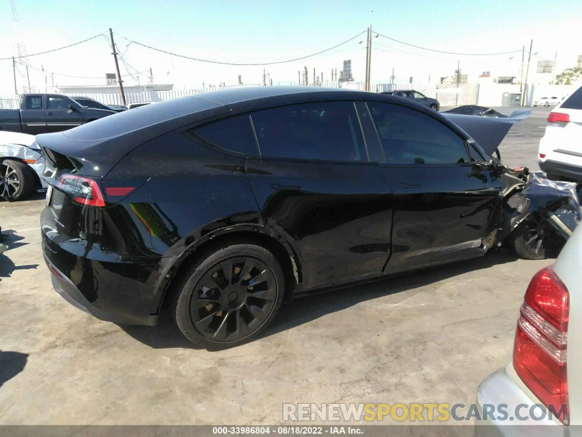 4 Photograph of a damaged car 5YJYGDEE9MF282124 TESLA MODEL Y 2021