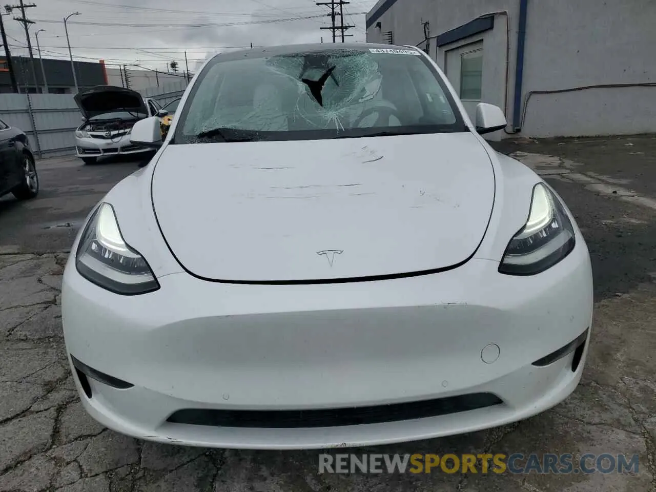 5 Photograph of a damaged car 5YJYGDEE9MF282138 TESLA MODEL Y 2021