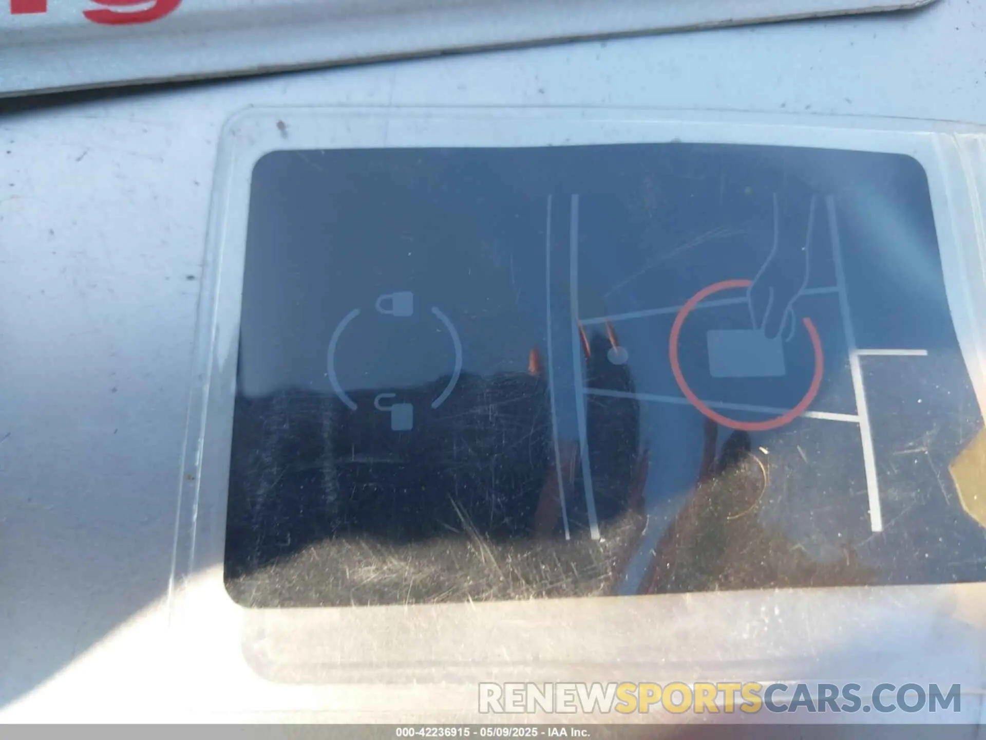 11 Photograph of a damaged car 5YJYGDEE9MF282205 TESLA MODEL Y 2021