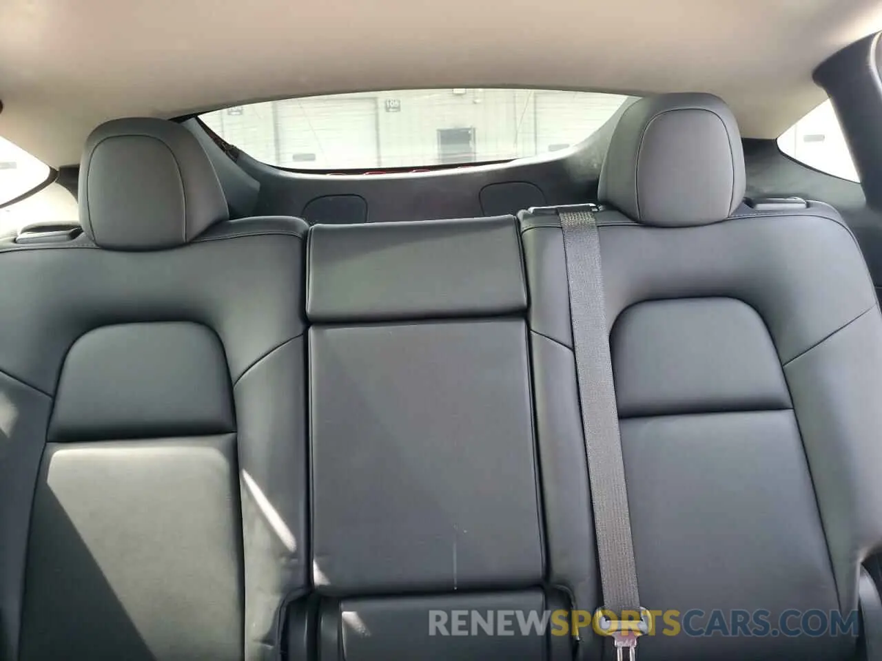 10 Photograph of a damaged car 5YJYGDEE9MF293849 TESLA MODEL Y 2021