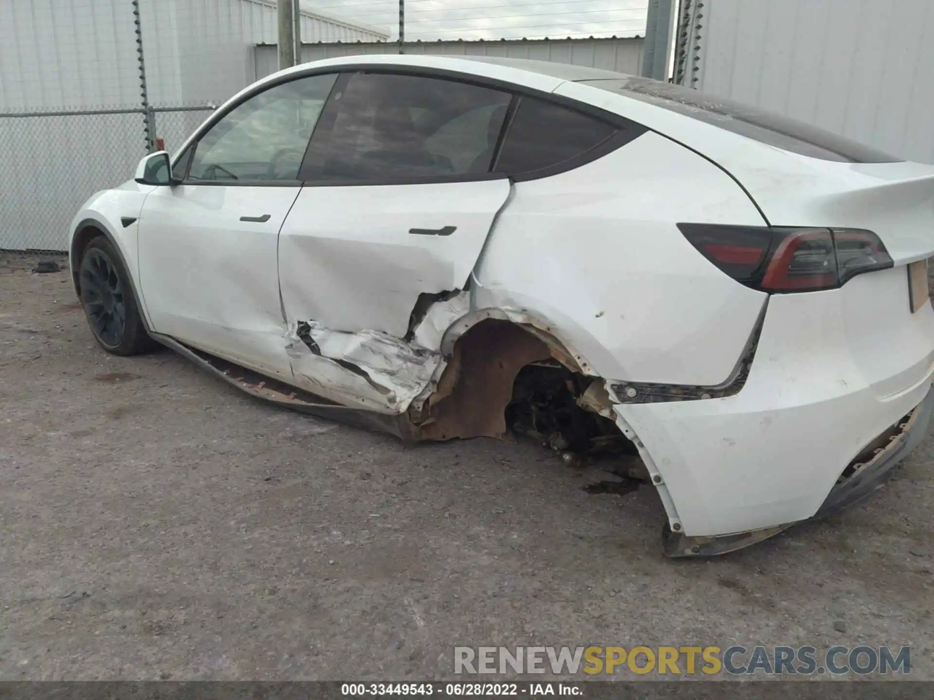 6 Photograph of a damaged car 5YJYGDEE9MF300251 TESLA MODEL Y 2021