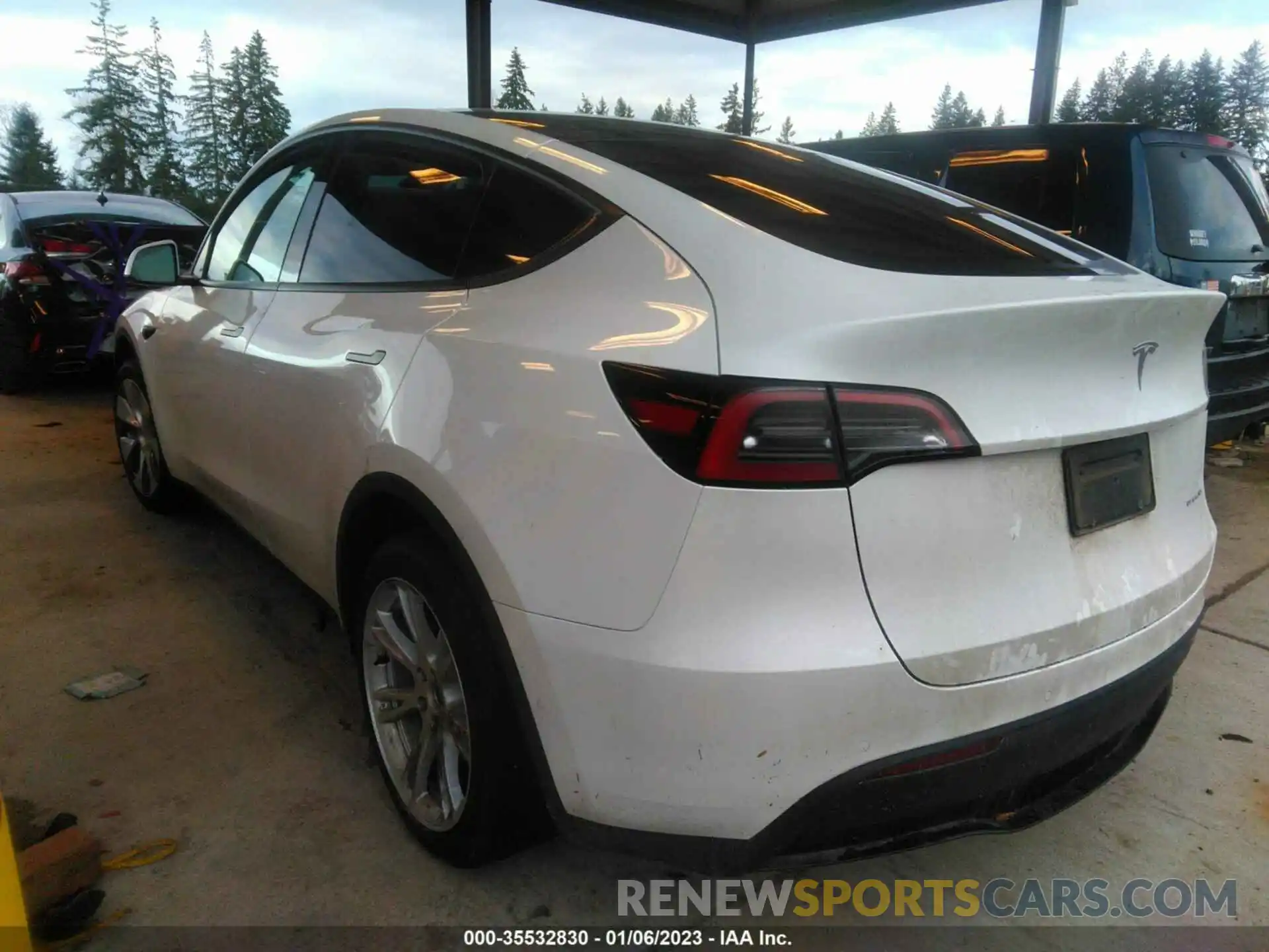 3 Photograph of a damaged car 5YJYGDEE9MF300511 TESLA MODEL Y 2021