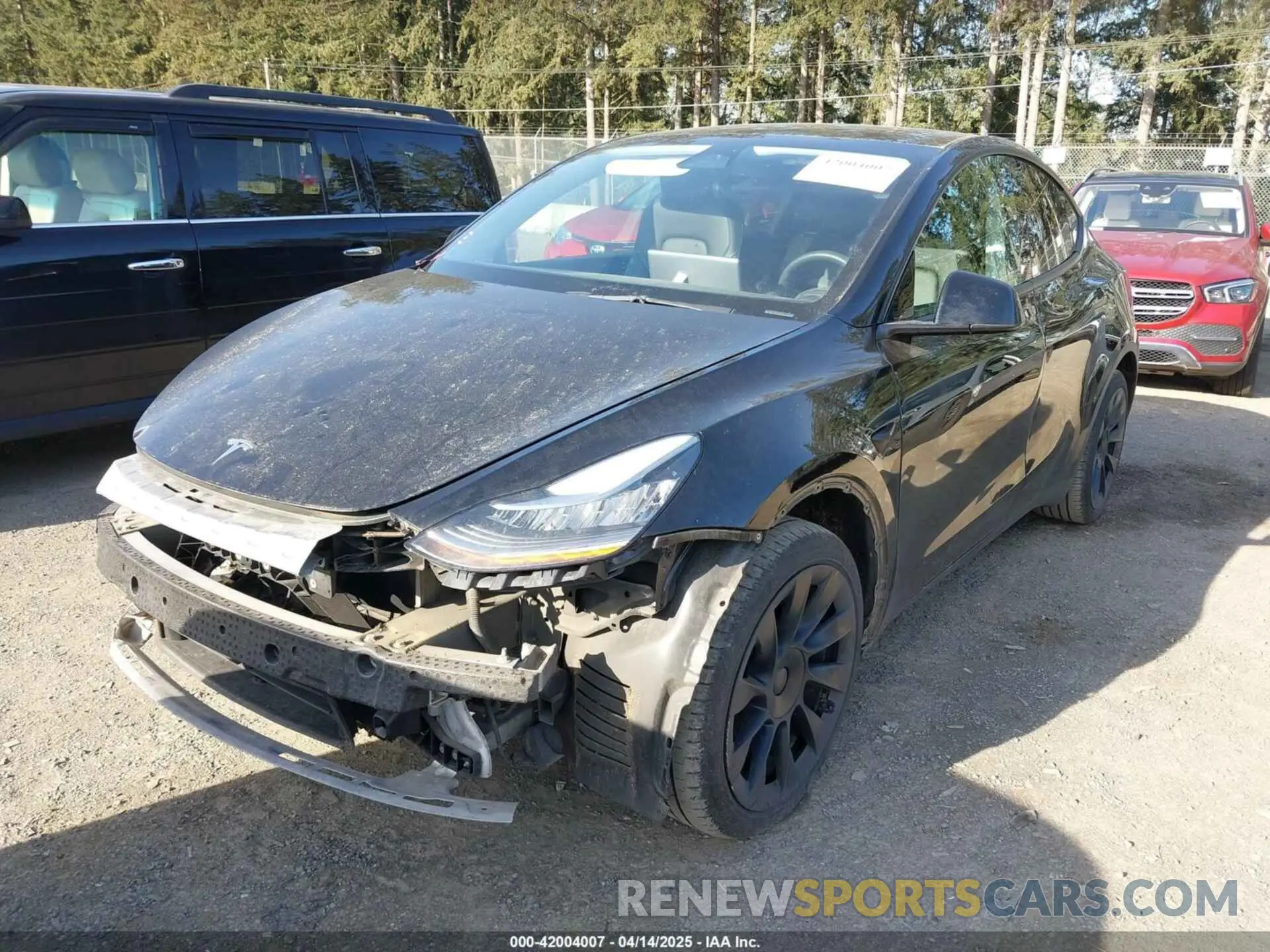 2 Photograph of a damaged car 5YJYGDEE9MF301903 TESLA MODEL Y 2021