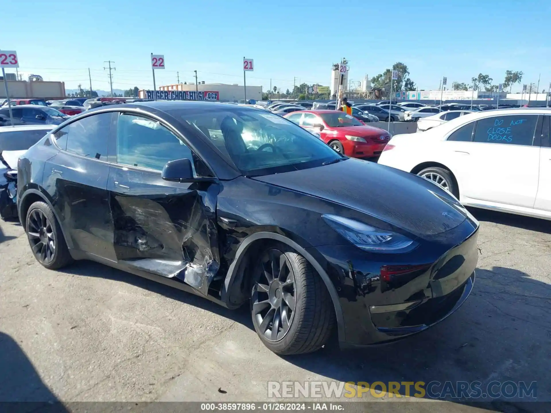 1 Photograph of a damaged car 5YJYGDEE9MF302078 TESLA MODEL Y 2021