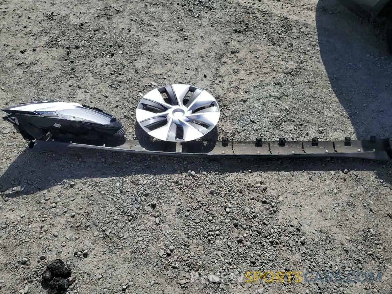 13 Photograph of a damaged car 5YJYGDEE9MF304607 TESLA MODEL Y 2021