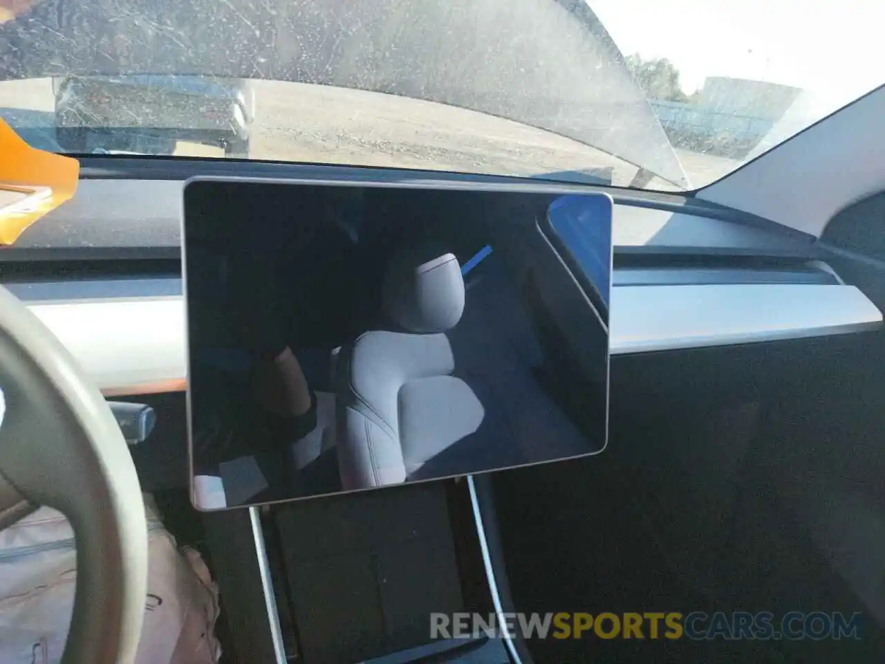 8 Photograph of a damaged car 5YJYGDEEXMF062510 TESLA MODEL Y 2021