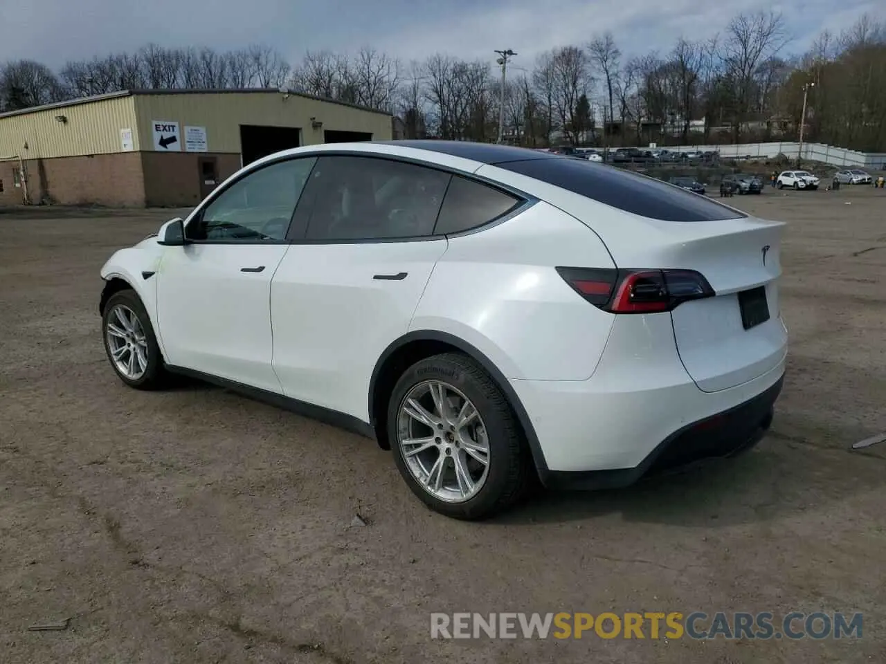2 Photograph of a damaged car 5YJYGDEEXMF063219 TESLA MODEL Y 2021