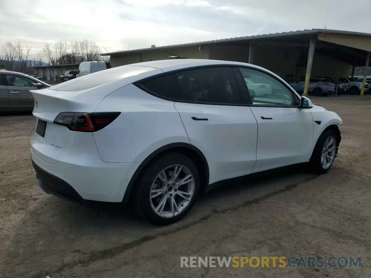 3 Photograph of a damaged car 5YJYGDEEXMF063219 TESLA MODEL Y 2021