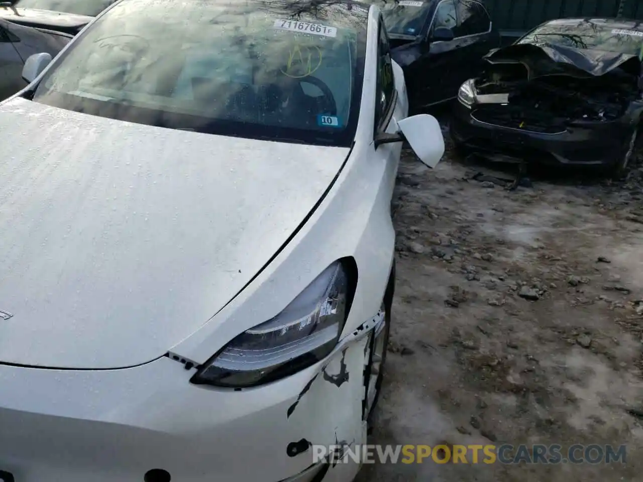 10 Photograph of a damaged car 5YJYGDEEXMF064483 TESLA MODEL Y 2021