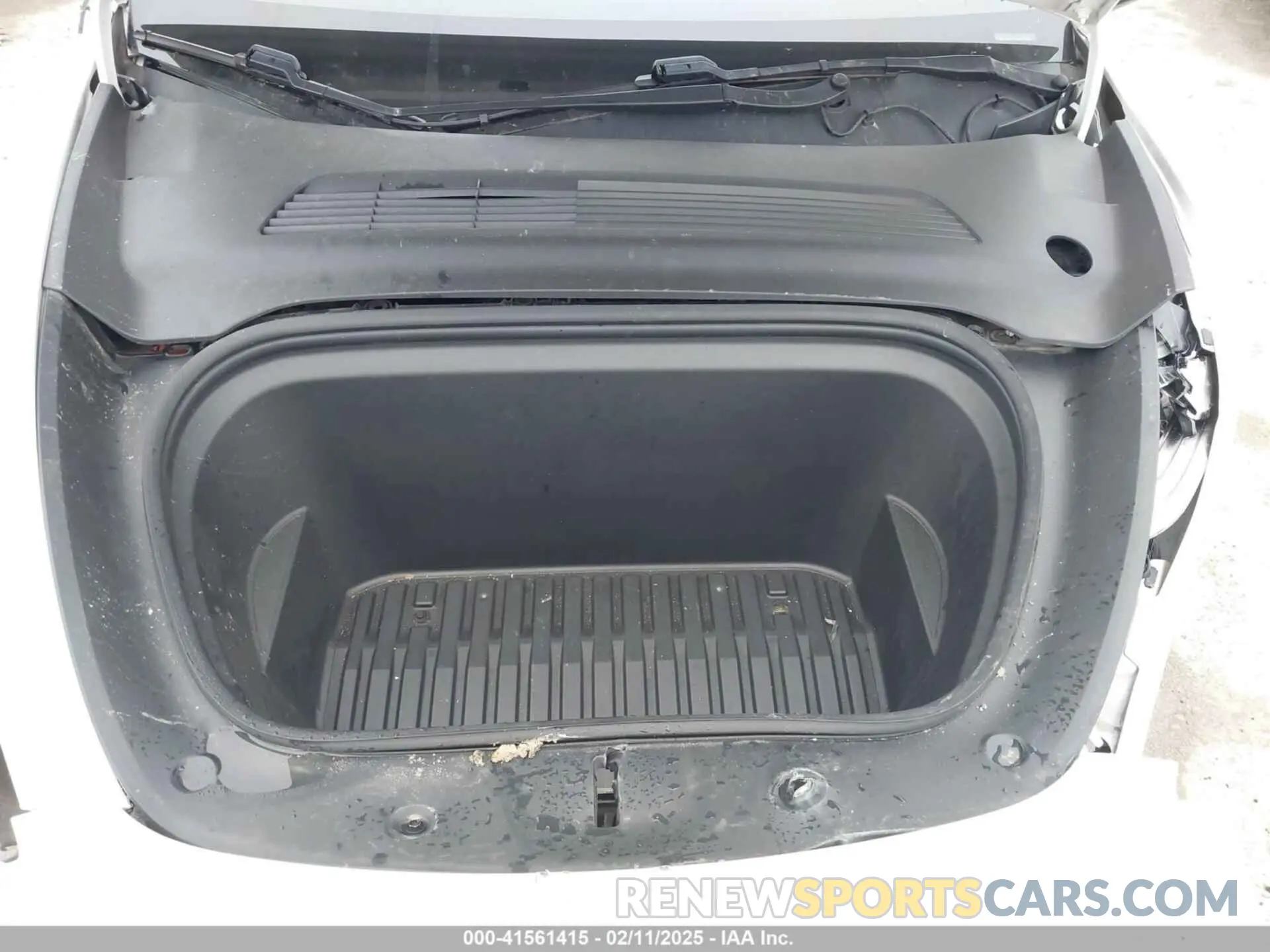 10 Photograph of a damaged car 5YJYGDEEXMF071157 TESLA MODEL Y 2021