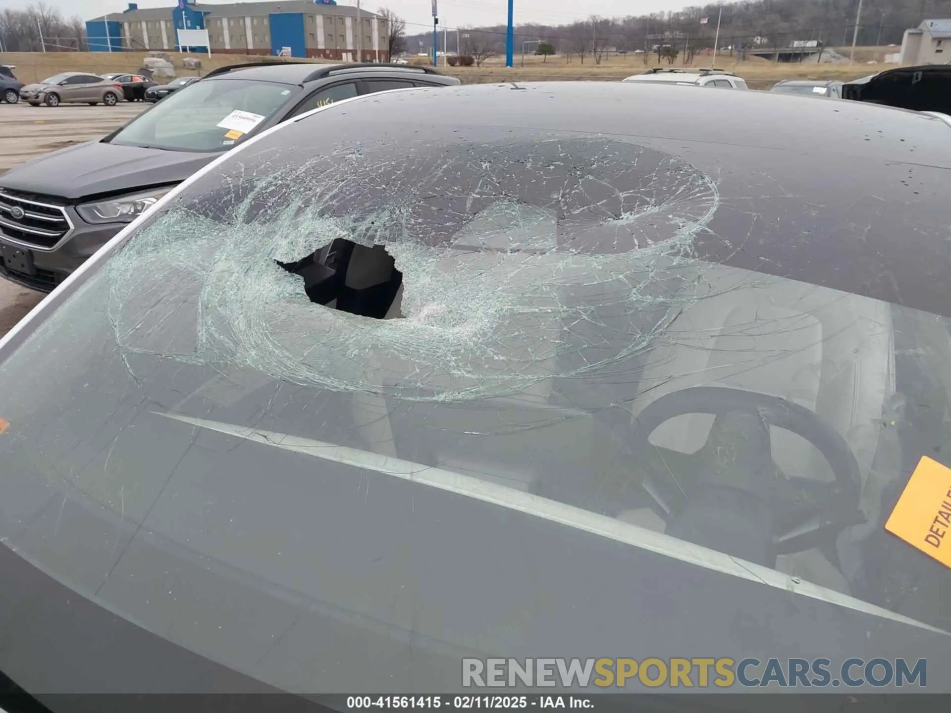 17 Photograph of a damaged car 5YJYGDEEXMF071157 TESLA MODEL Y 2021