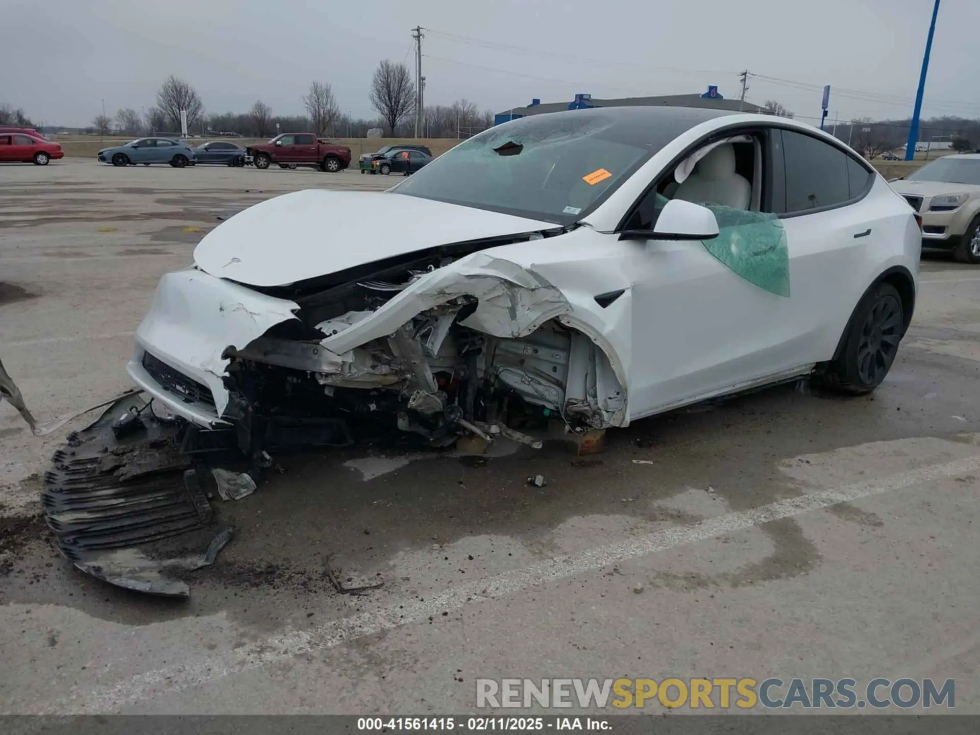2 Photograph of a damaged car 5YJYGDEEXMF071157 TESLA MODEL Y 2021