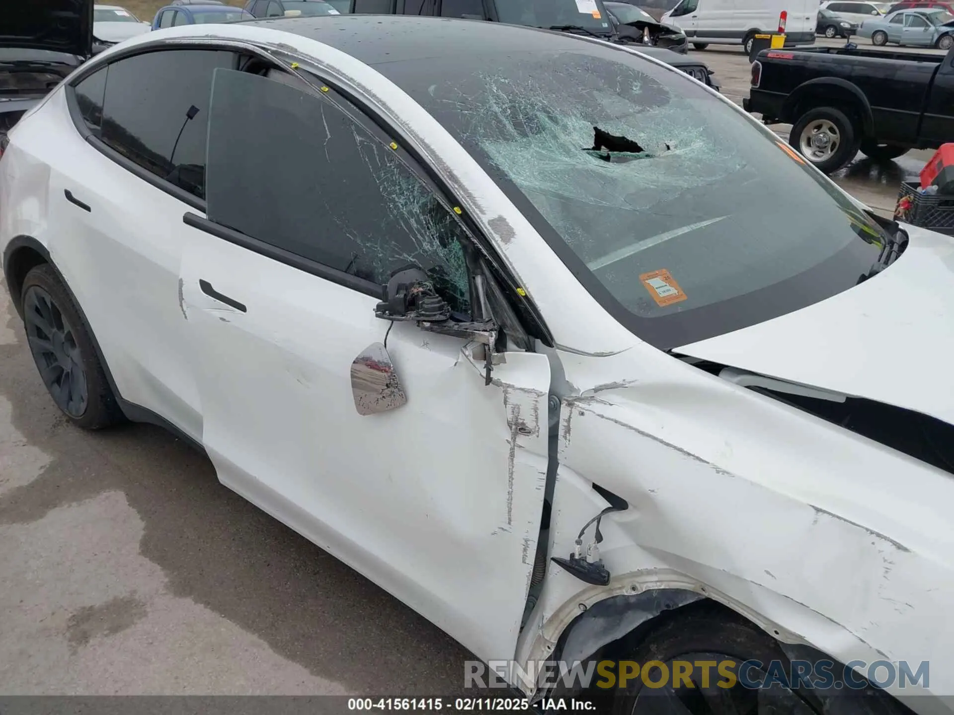 6 Photograph of a damaged car 5YJYGDEEXMF071157 TESLA MODEL Y 2021