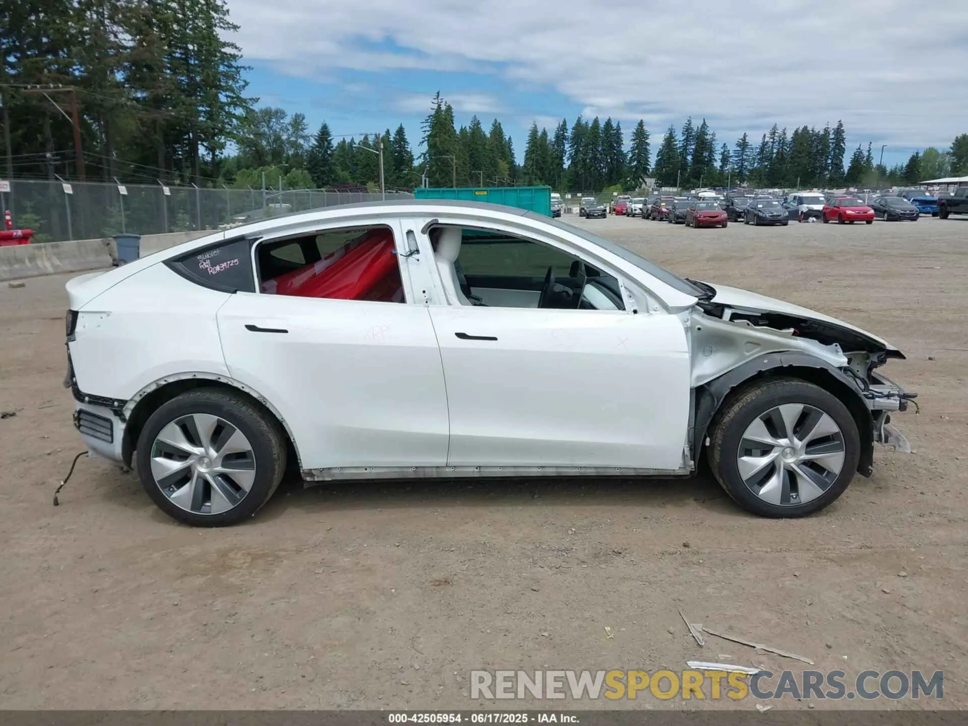14 Photograph of a damaged car 5YJYGDEEXMF071692 TESLA MODEL Y 2021