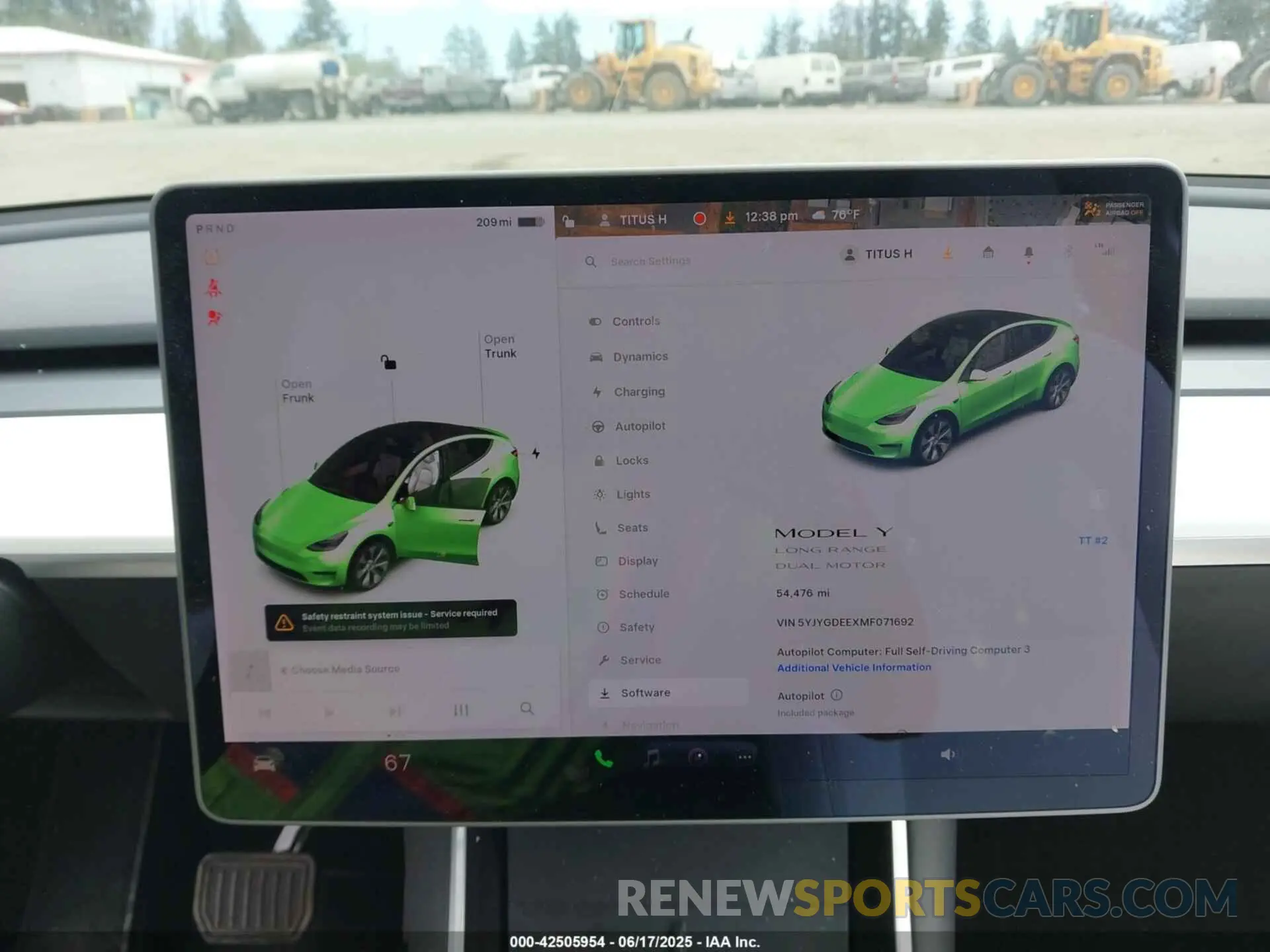 19 Photograph of a damaged car 5YJYGDEEXMF071692 TESLA MODEL Y 2021