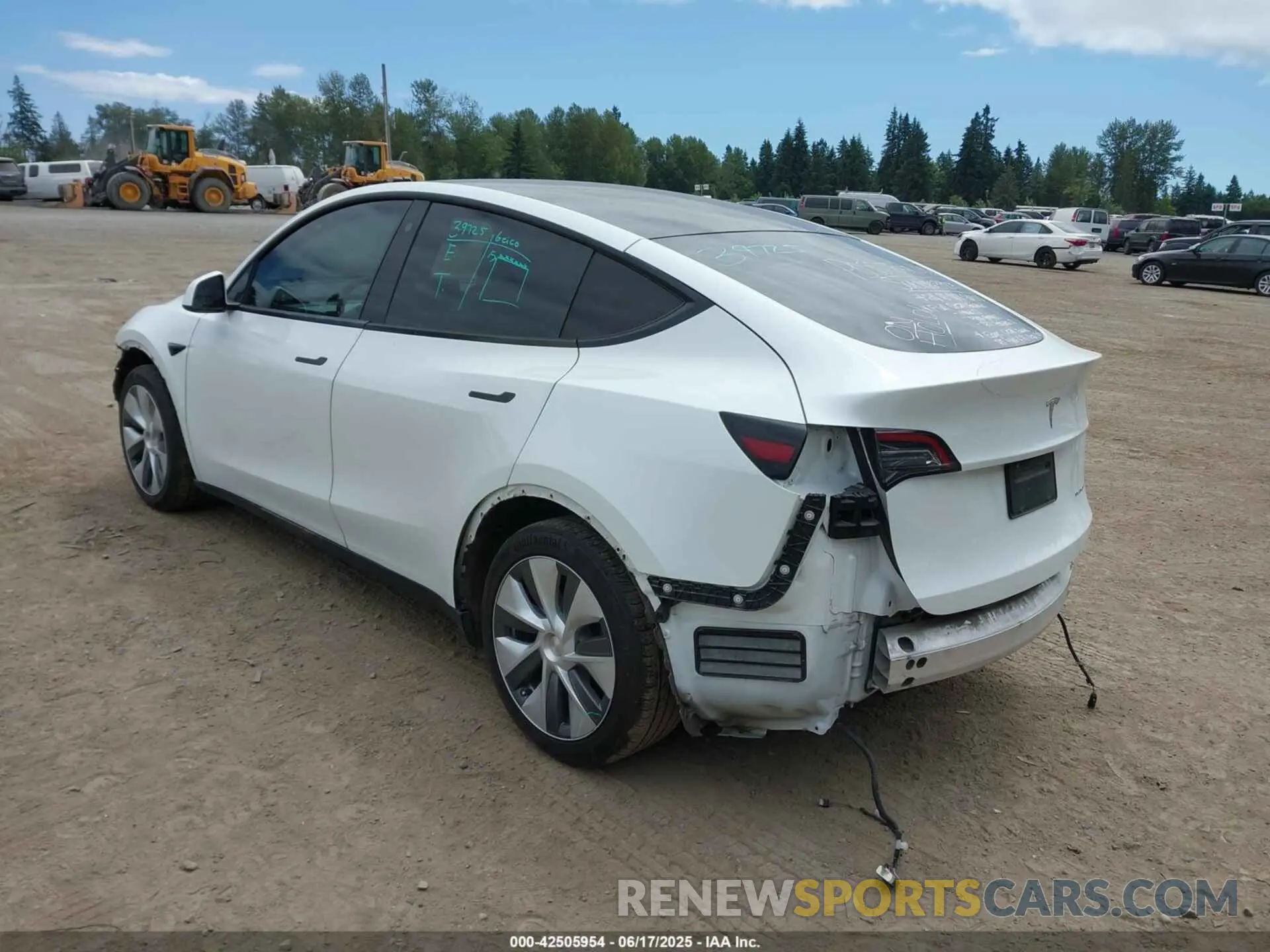 3 Photograph of a damaged car 5YJYGDEEXMF071692 TESLA MODEL Y 2021
