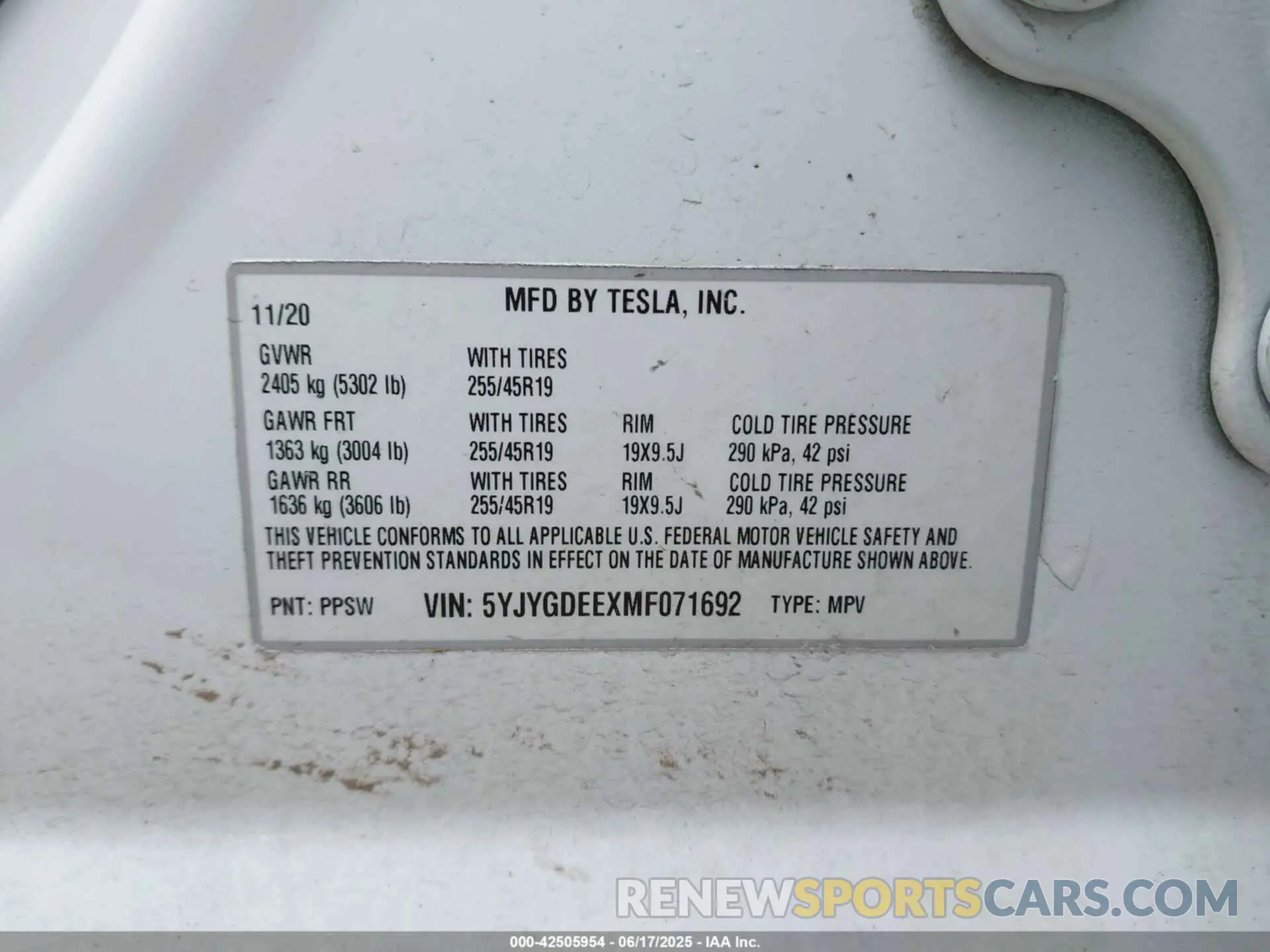 9 Photograph of a damaged car 5YJYGDEEXMF071692 TESLA MODEL Y 2021