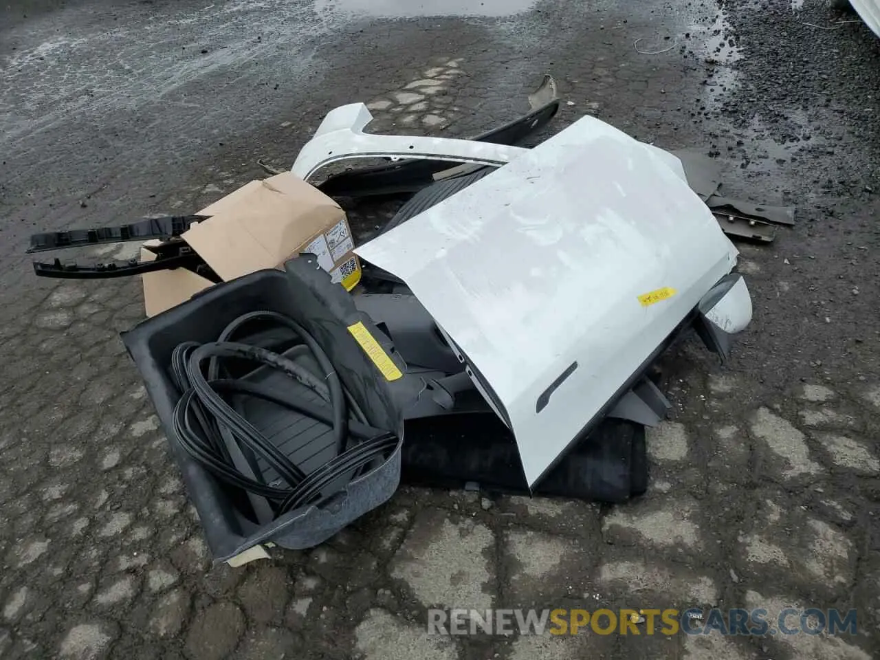 13 Photograph of a damaged car 5YJYGDEEXMF079761 TESLA MODEL Y 2021
