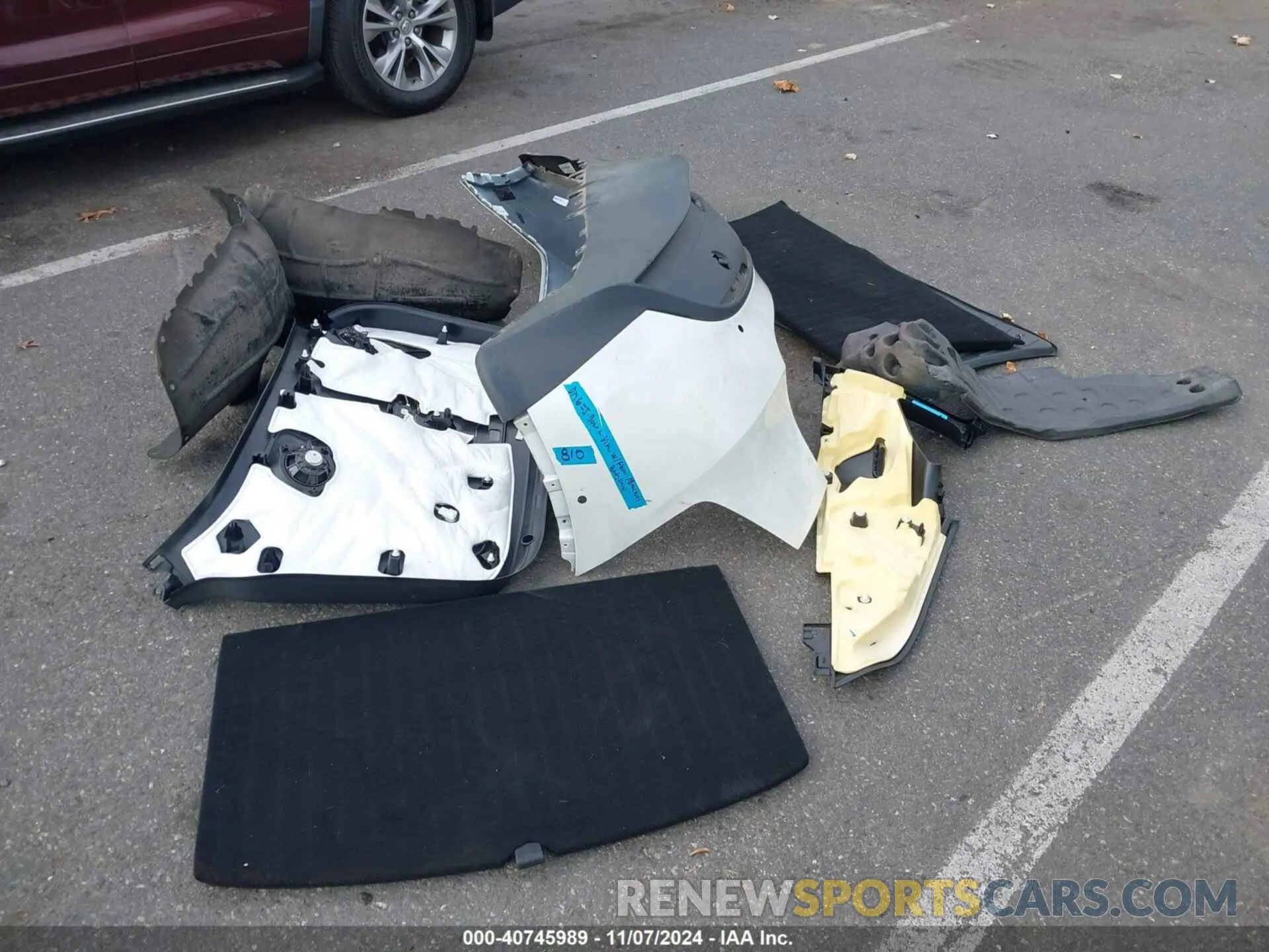 11 Photograph of a damaged car 5YJYGDEEXMF083289 TESLA MODEL Y 2021