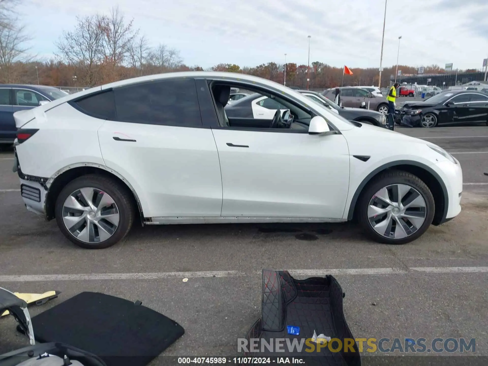 13 Photograph of a damaged car 5YJYGDEEXMF083289 TESLA MODEL Y 2021