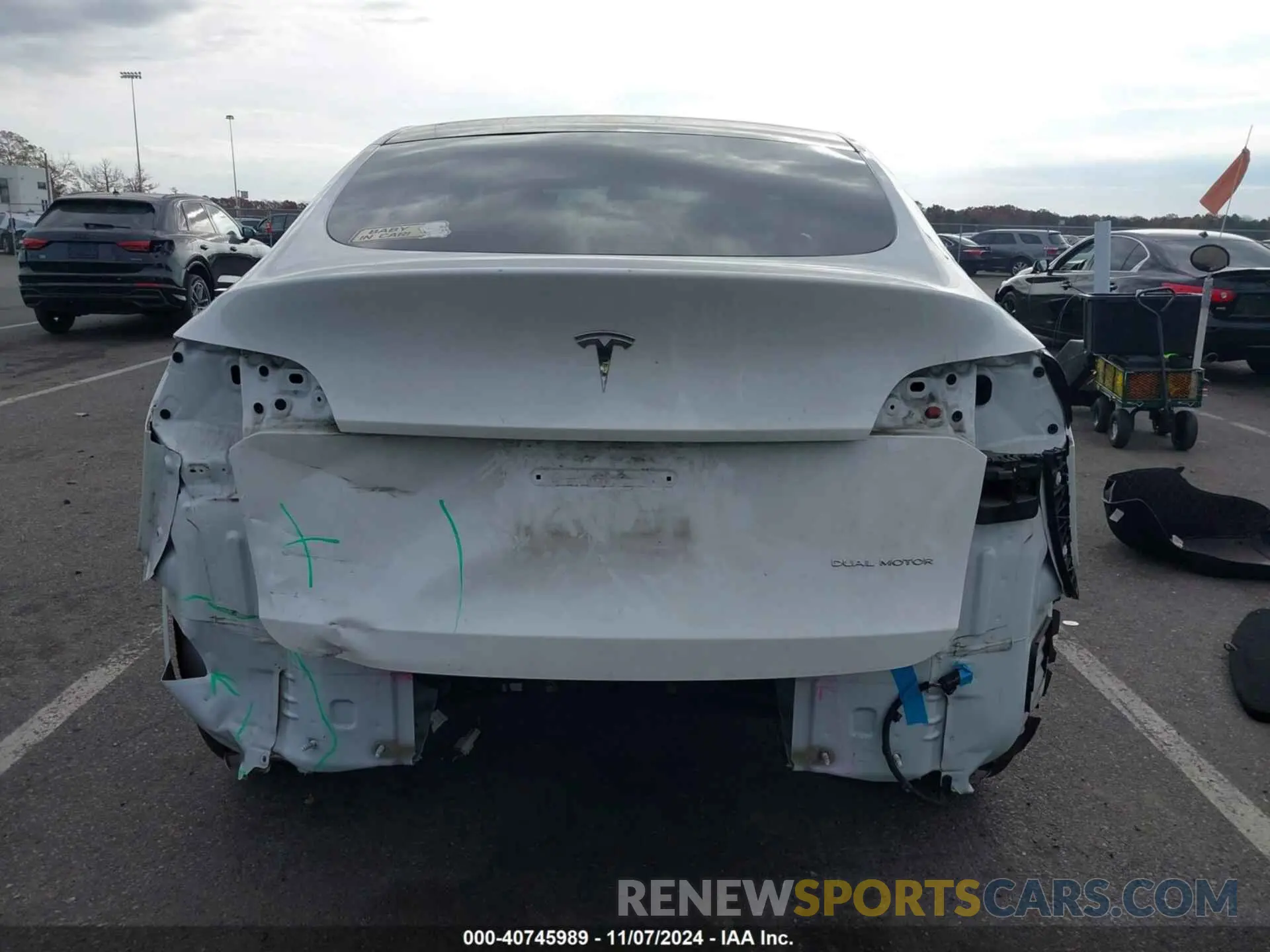 16 Photograph of a damaged car 5YJYGDEEXMF083289 TESLA MODEL Y 2021