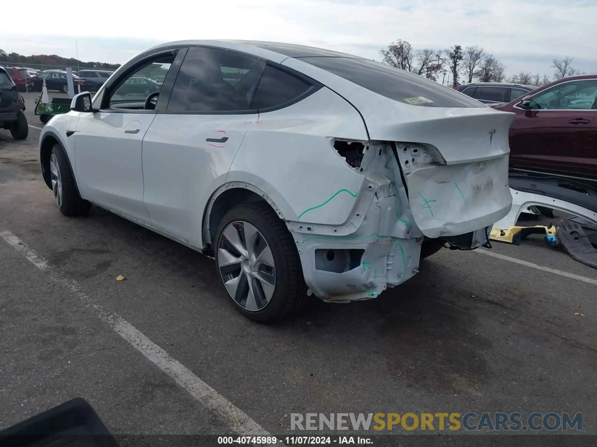 3 Photograph of a damaged car 5YJYGDEEXMF083289 TESLA MODEL Y 2021