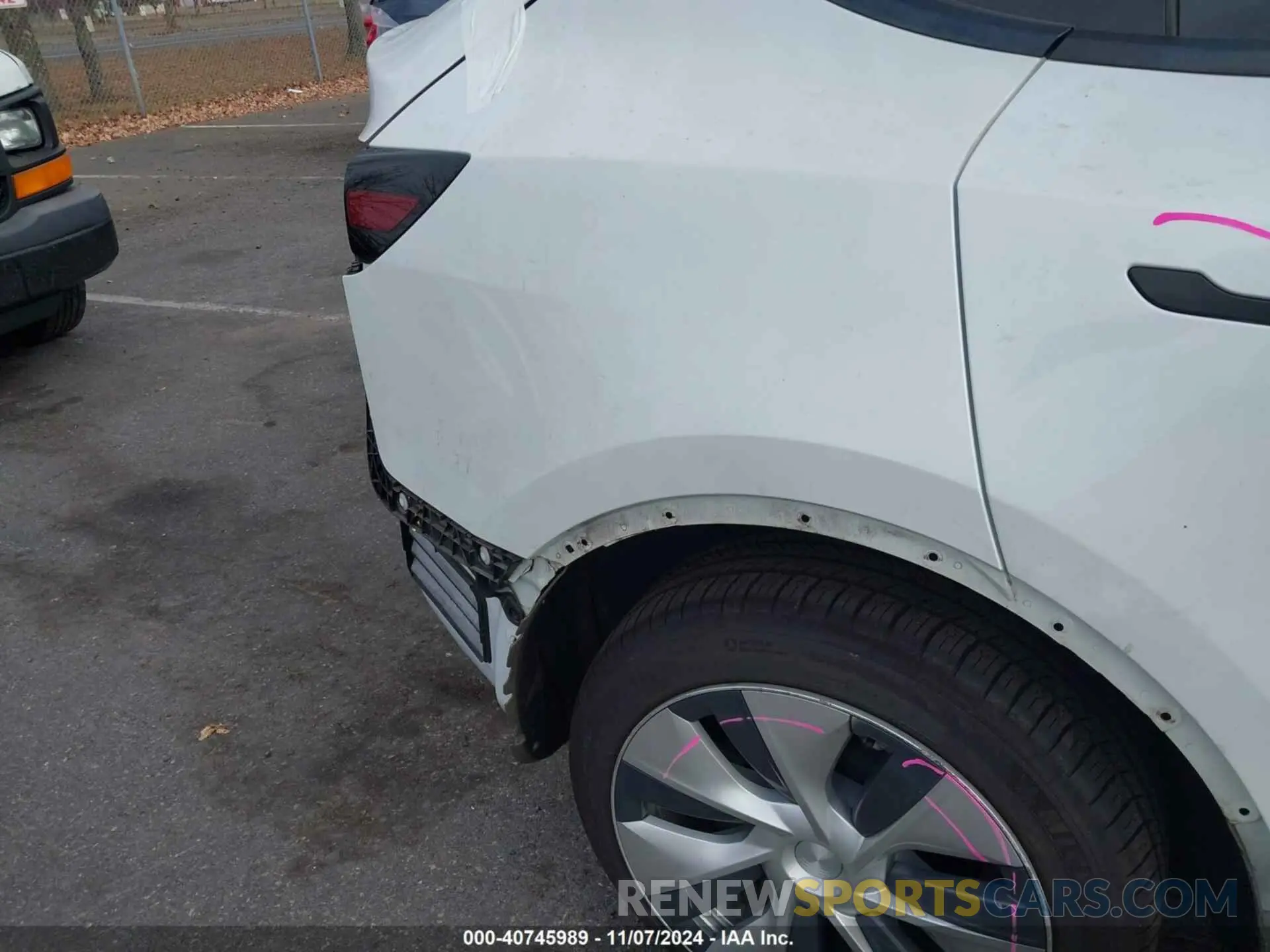 6 Photograph of a damaged car 5YJYGDEEXMF083289 TESLA MODEL Y 2021