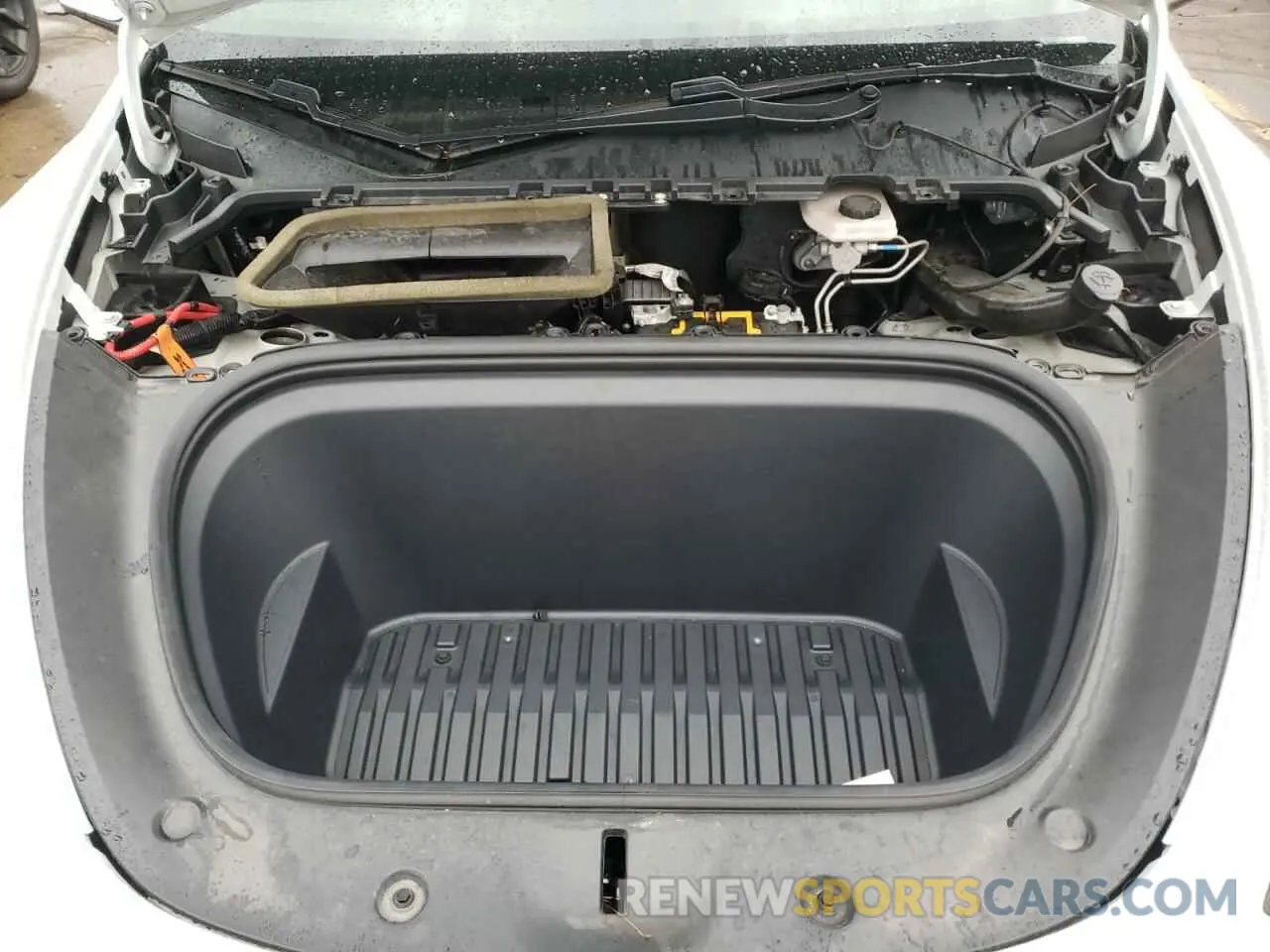 11 Photograph of a damaged car 5YJYGDEEXMF083826 TESLA MODEL Y 2021