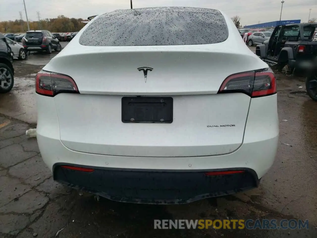 6 Photograph of a damaged car 5YJYGDEEXMF083826 TESLA MODEL Y 2021