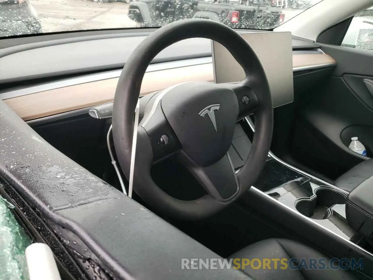 8 Photograph of a damaged car 5YJYGDEEXMF083826 TESLA MODEL Y 2021