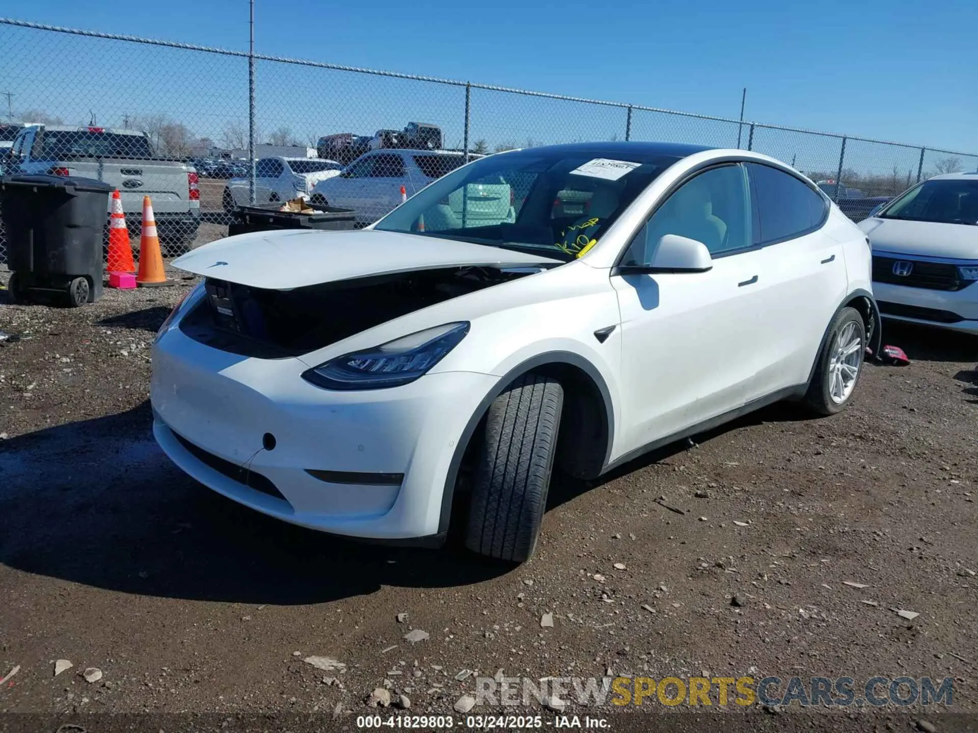 2 Photograph of a damaged car 5YJYGDEEXMF085530 TESLA MODEL Y 2021