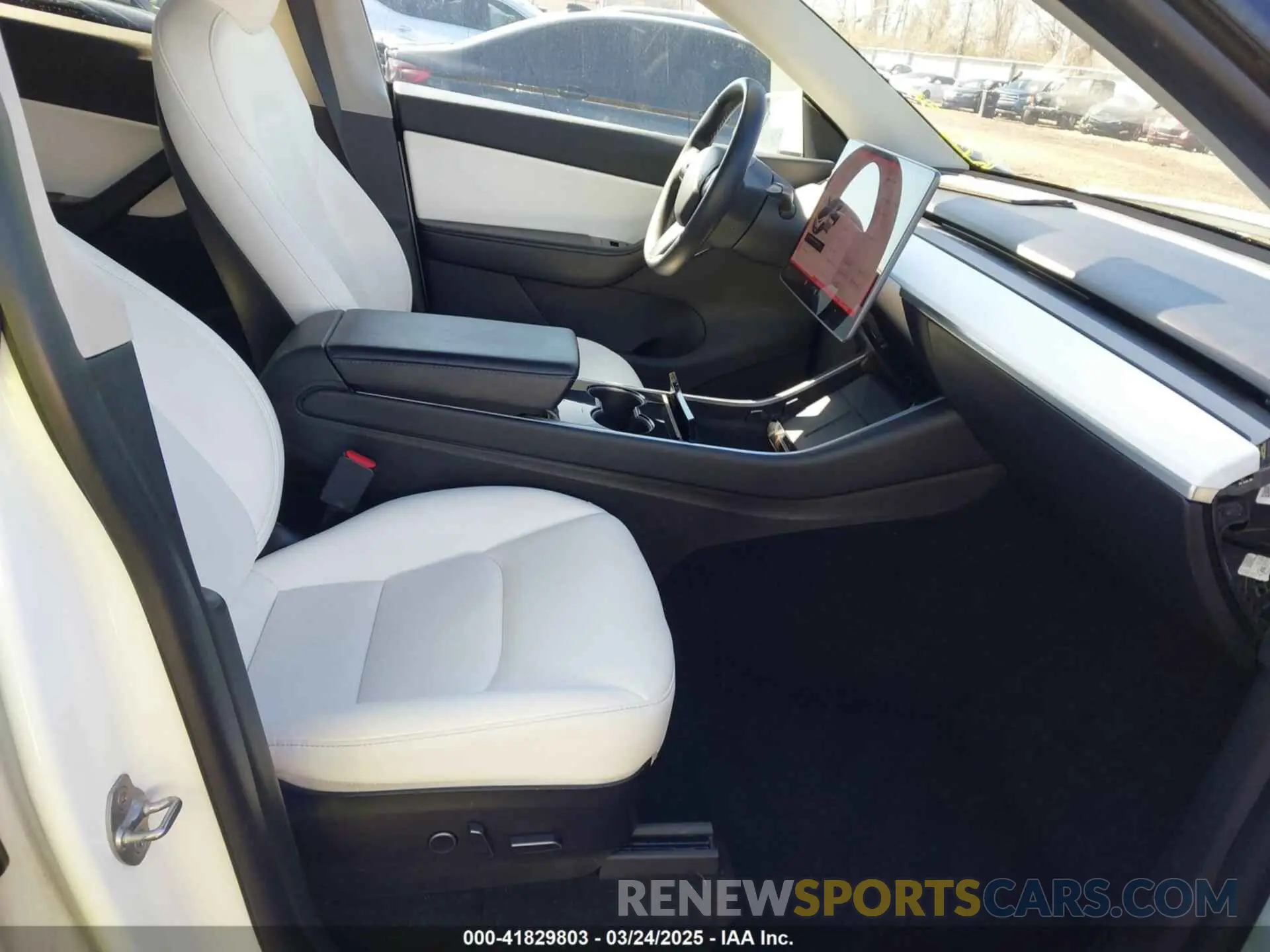 5 Photograph of a damaged car 5YJYGDEEXMF085530 TESLA MODEL Y 2021