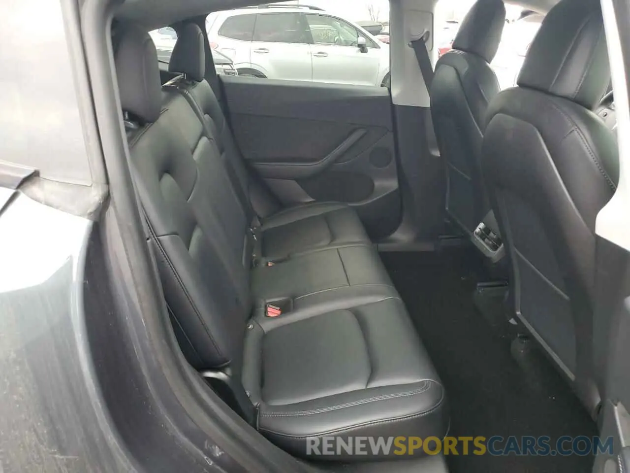 11 Photograph of a damaged car 5YJYGDEEXMF086032 TESLA MODEL Y 2021