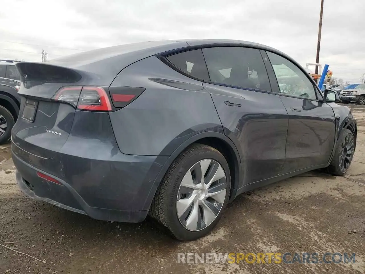 3 Photograph of a damaged car 5YJYGDEEXMF086032 TESLA MODEL Y 2021