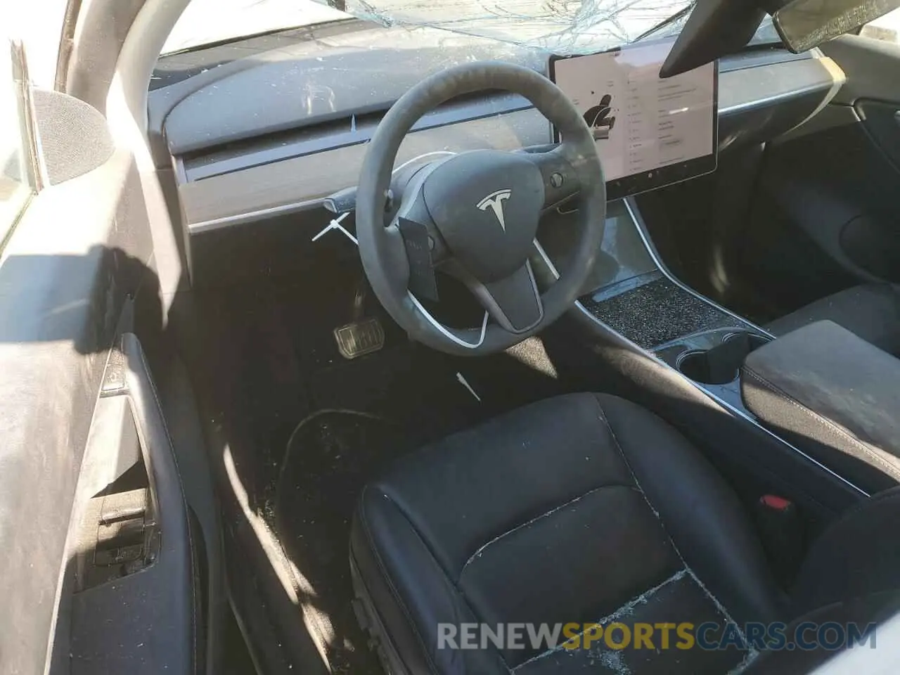 8 Photograph of a damaged car 5YJYGDEEXMF086337 TESLA MODEL Y 2021
