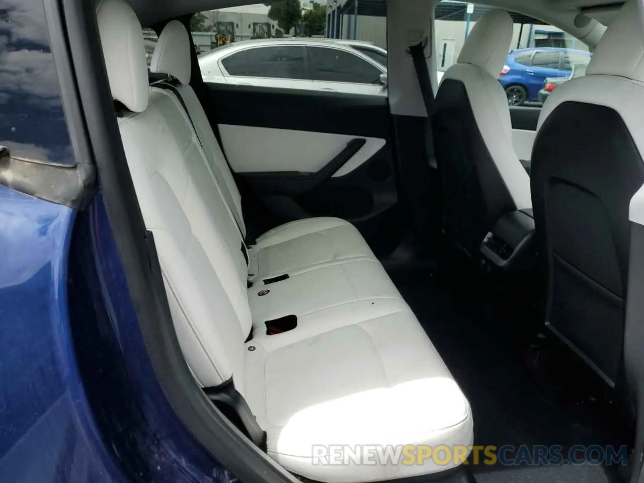 10 Photograph of a damaged car 5YJYGDEEXMF090050 TESLA MODEL Y 2021