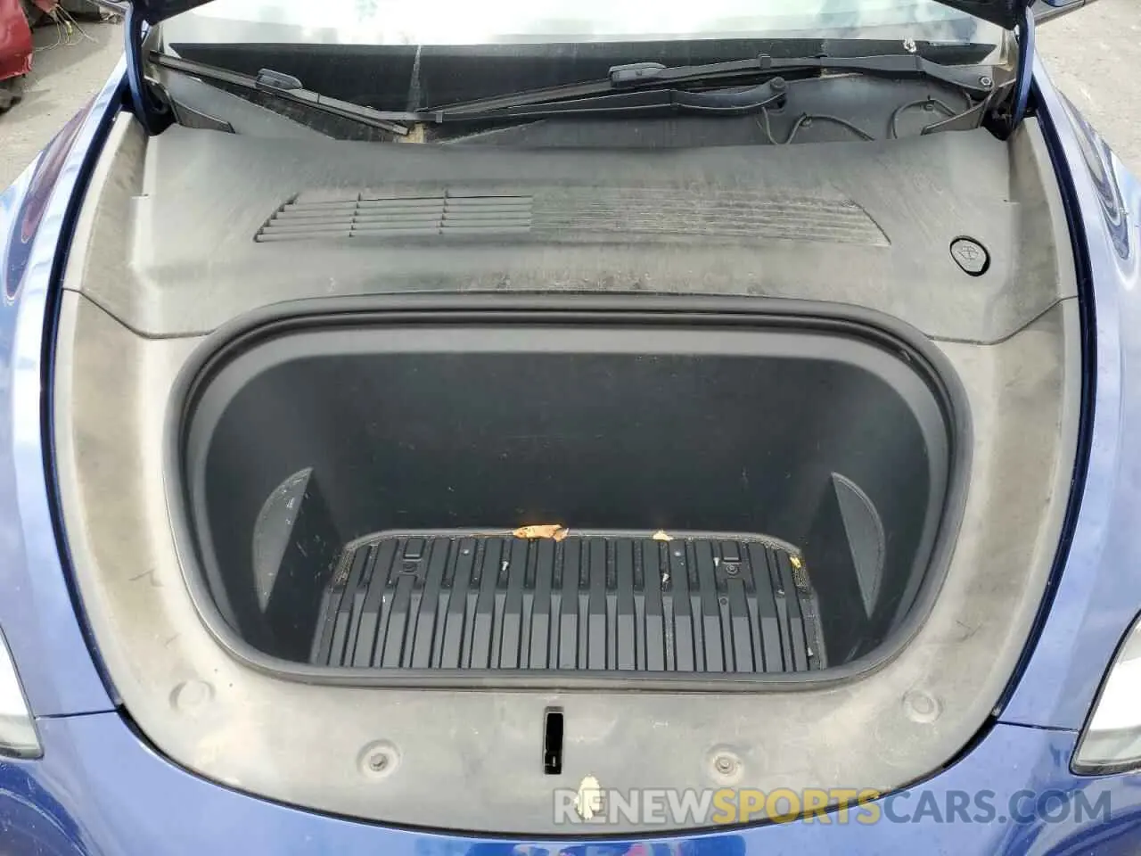 11 Photograph of a damaged car 5YJYGDEEXMF090050 TESLA MODEL Y 2021
