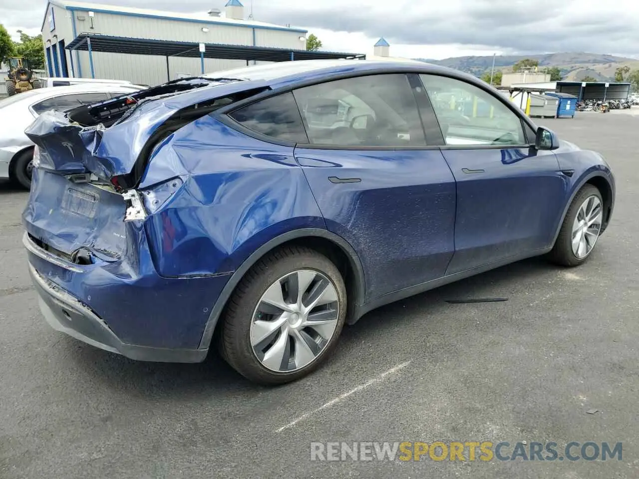 3 Photograph of a damaged car 5YJYGDEEXMF090050 TESLA MODEL Y 2021