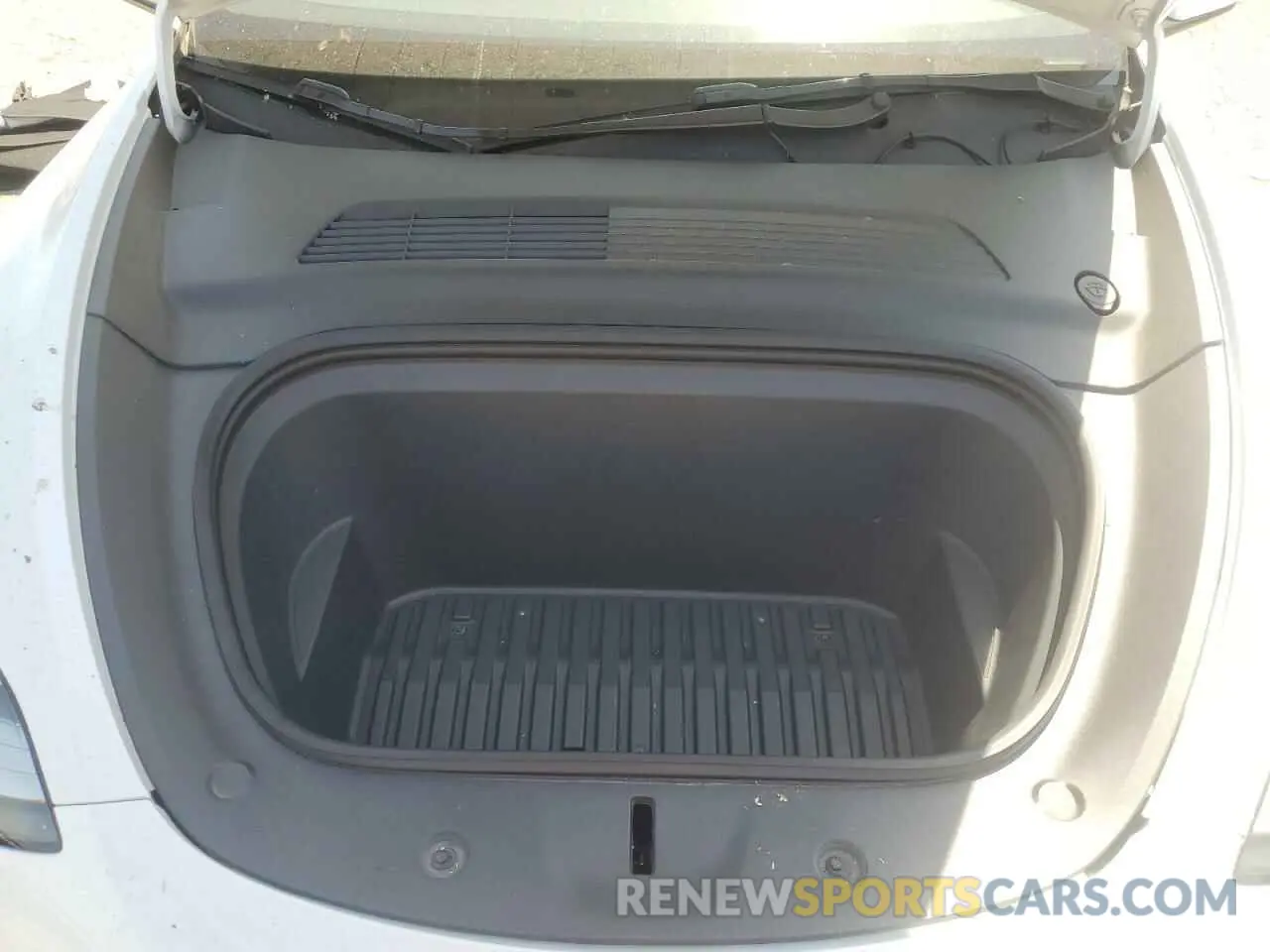 11 Photograph of a damaged car 5YJYGDEEXMF092137 TESLA MODEL Y 2021
