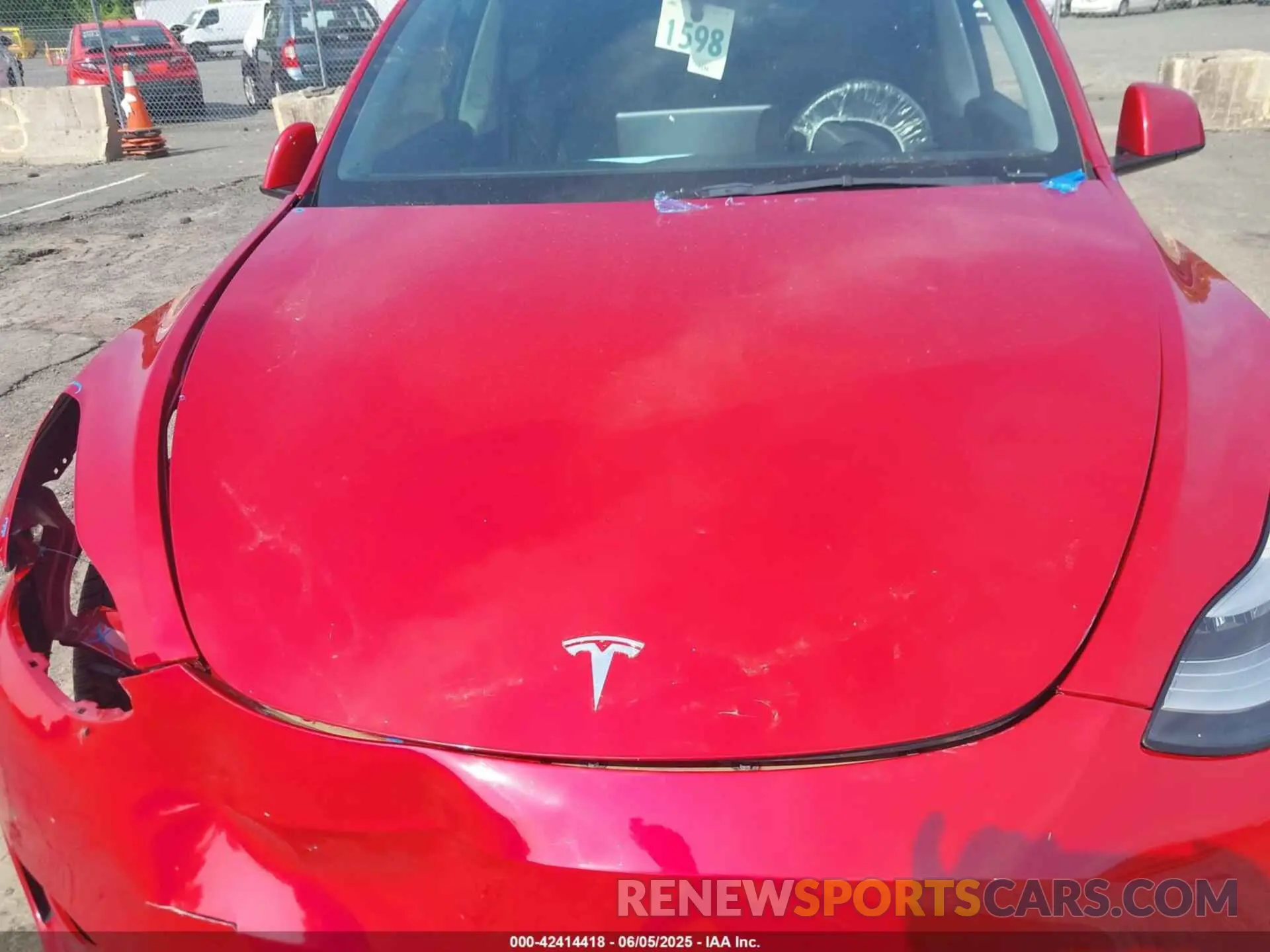 10 Photograph of a damaged car 5YJYGDEEXMF092431 TESLA MODEL Y 2021