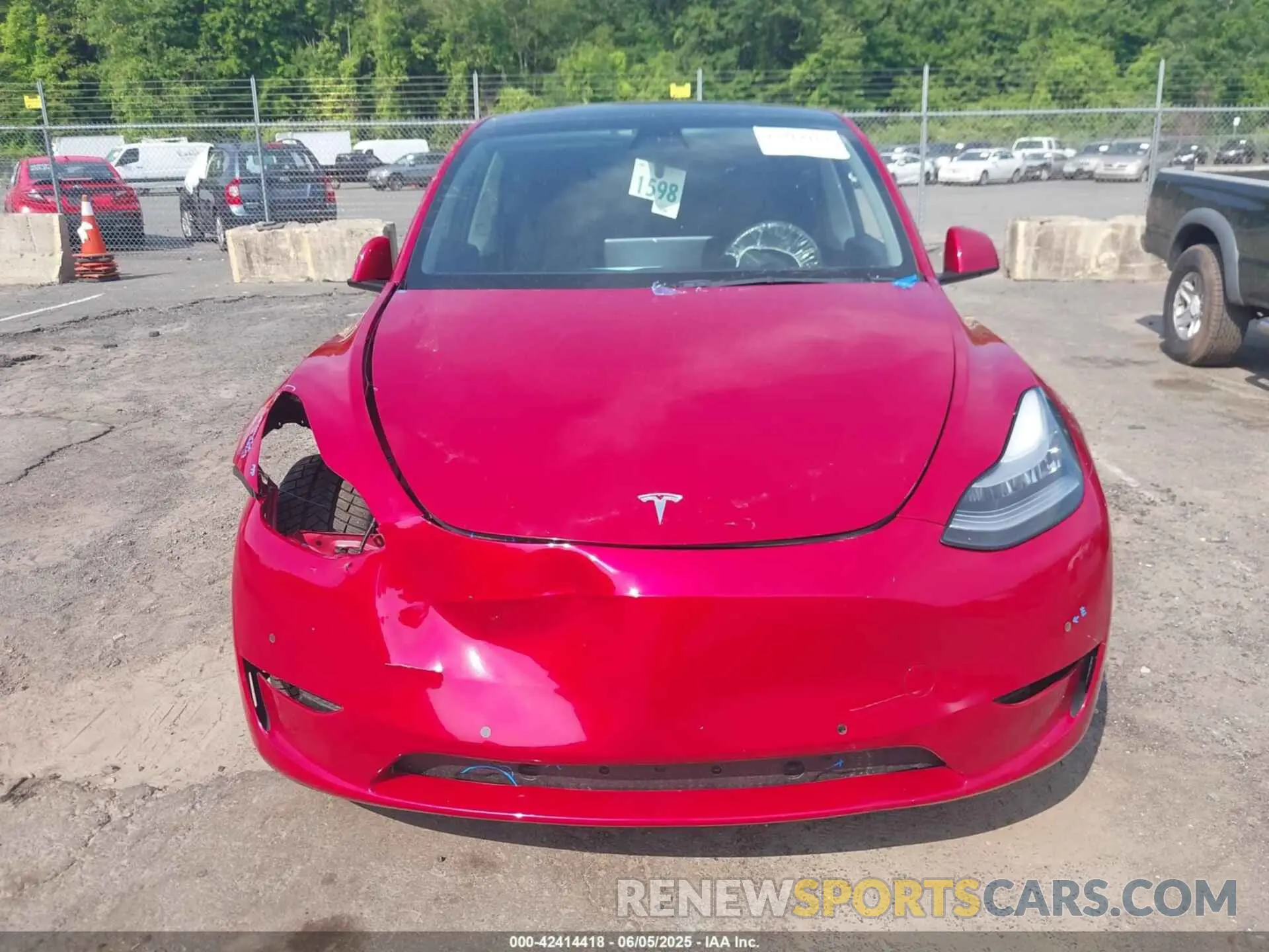 12 Photograph of a damaged car 5YJYGDEEXMF092431 TESLA MODEL Y 2021