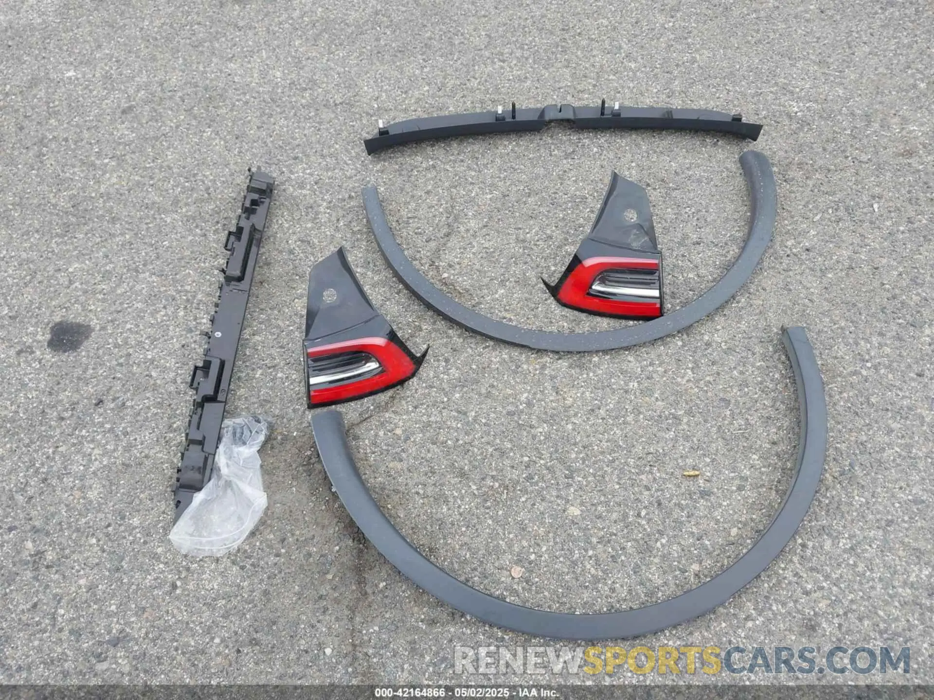 12 Photograph of a damaged car 5YJYGDEEXMF092901 TESLA MODEL Y 2021