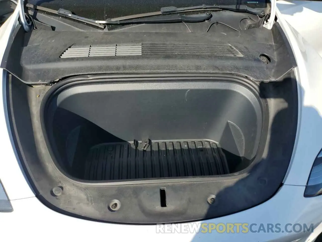 11 Photograph of a damaged car 5YJYGDEEXMF094437 TESLA MODEL Y 2021