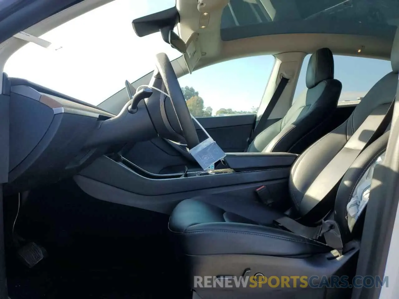 7 Photograph of a damaged car 5YJYGDEEXMF094437 TESLA MODEL Y 2021