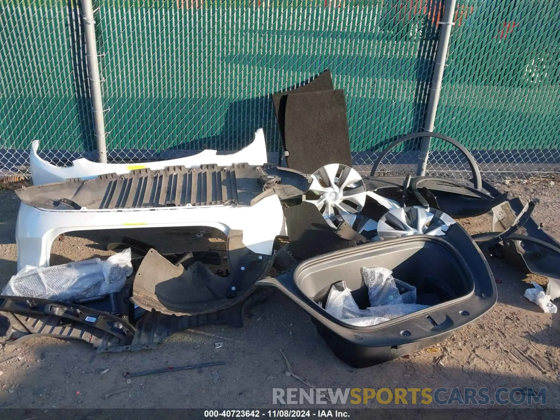 12 Photograph of a damaged car 5YJYGDEEXMF098665 TESLA MODEL Y 2021