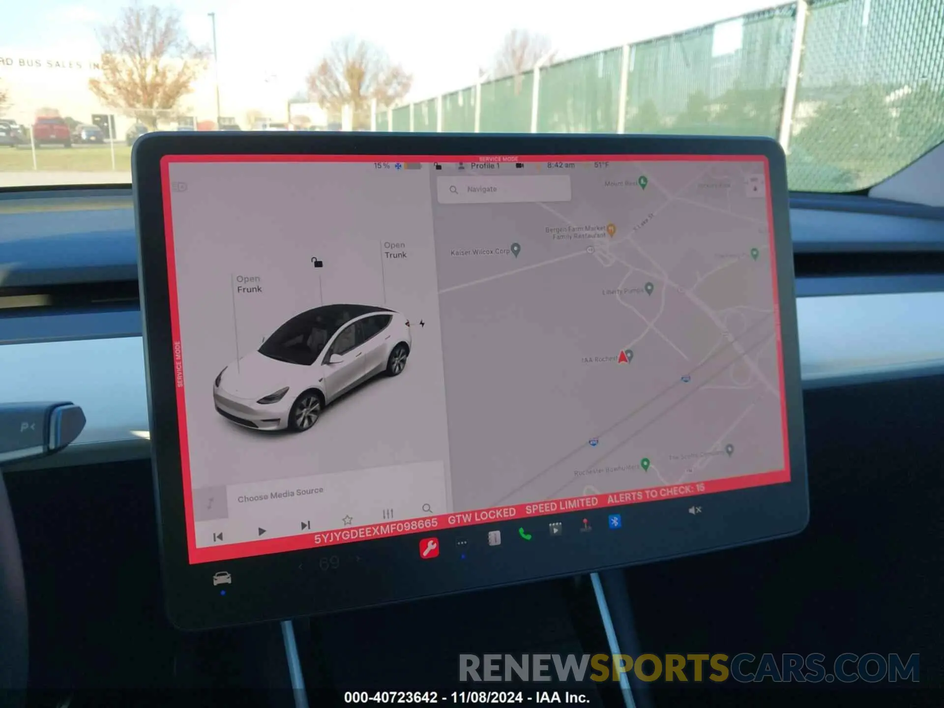 19 Photograph of a damaged car 5YJYGDEEXMF098665 TESLA MODEL Y 2021