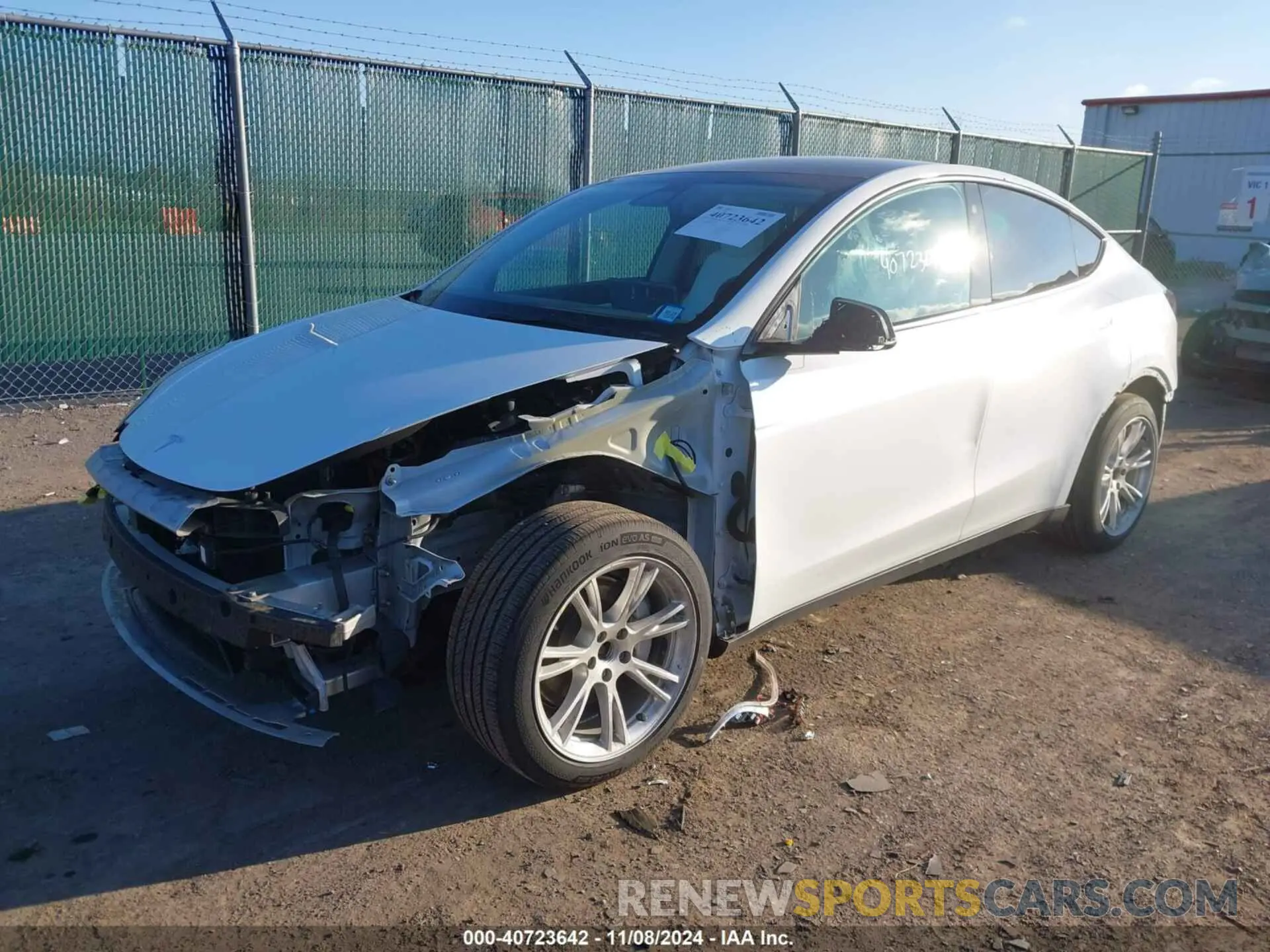 2 Photograph of a damaged car 5YJYGDEEXMF098665 TESLA MODEL Y 2021